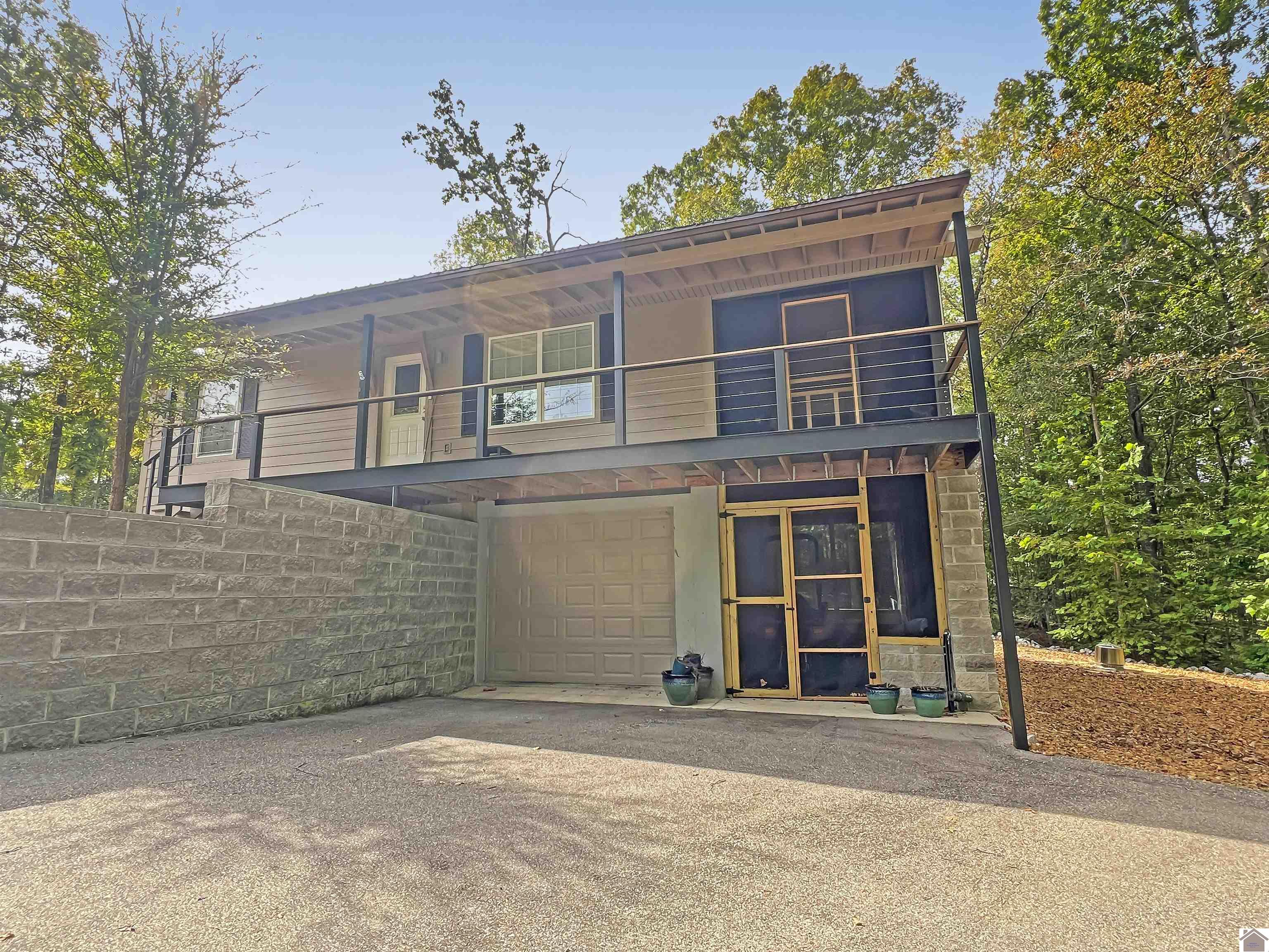25 Hillview Rd