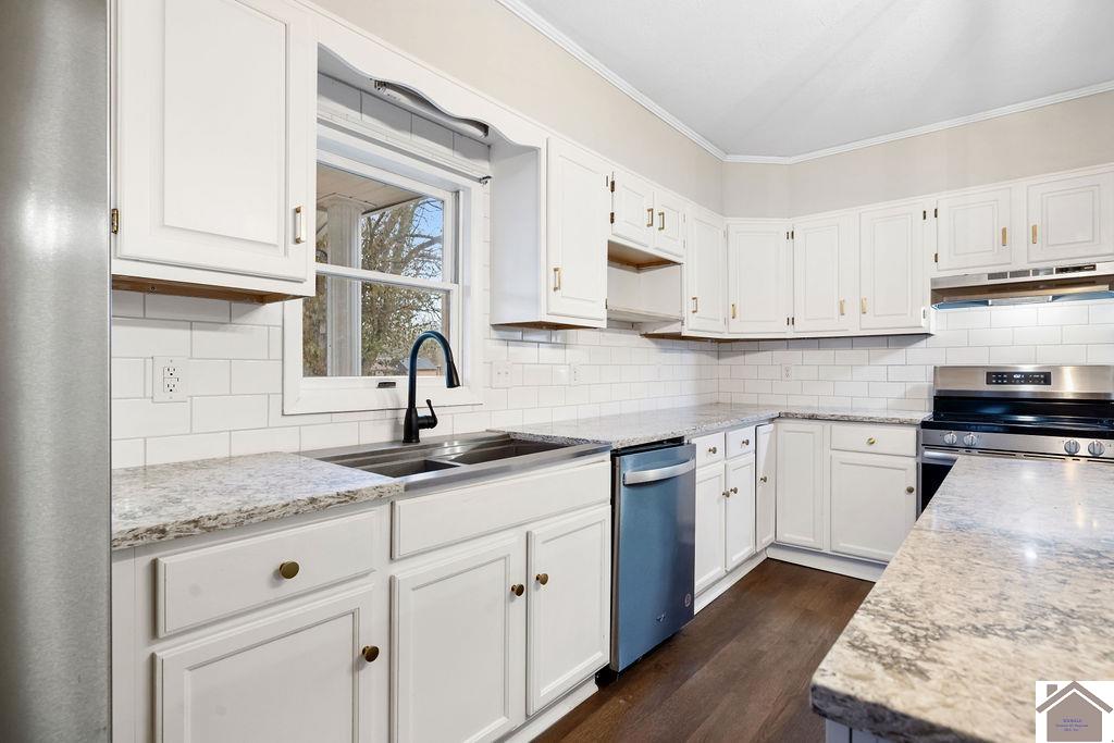 1409 HC Mathis Drive