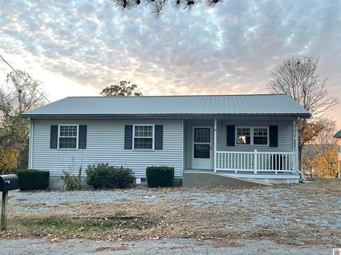 8 Edgewater Drive Cadiz KY 42211