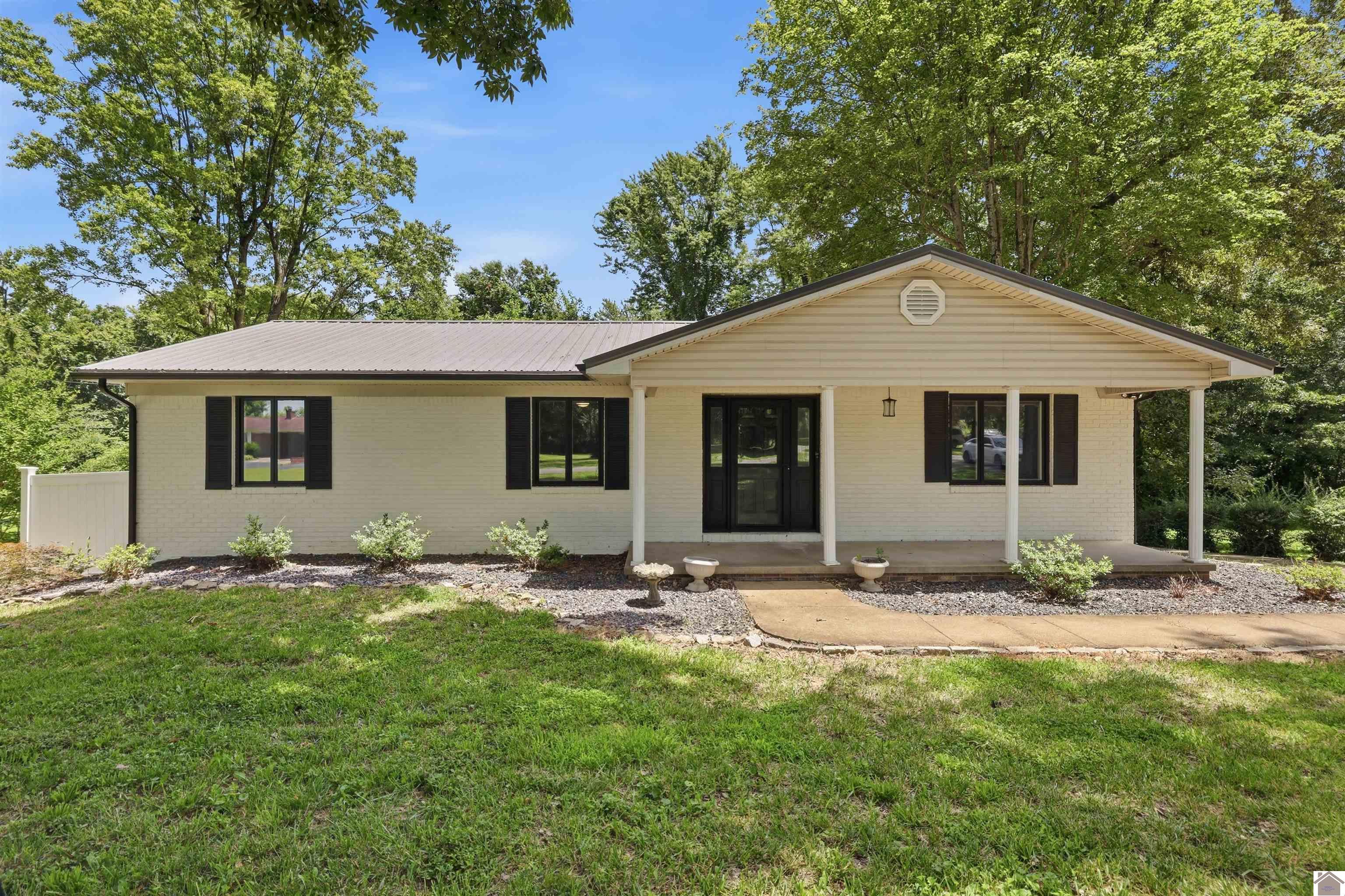 Photo 1 of 33 — 145 Treeland Drive, Mayfield, KY 42066