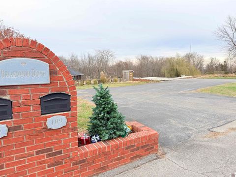 109 Briarwood Dr. Marion KY 42064