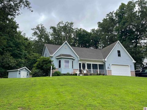 448 Bayshore Dr Cadiz KY 42211