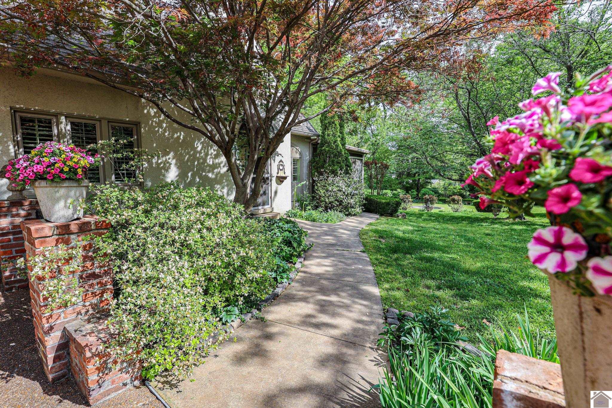 116 Country Club Ln