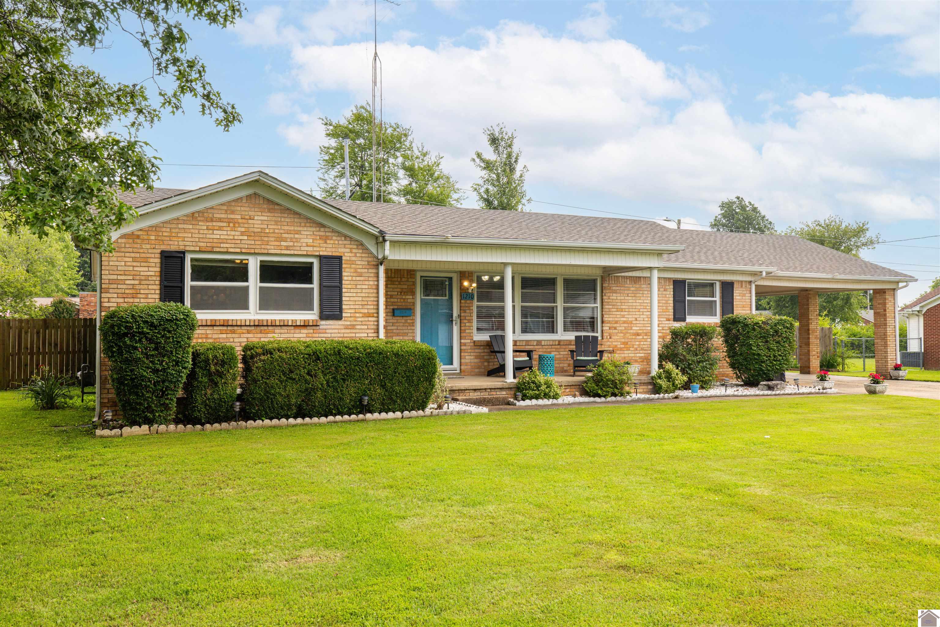 1210 Sunnyside Drive