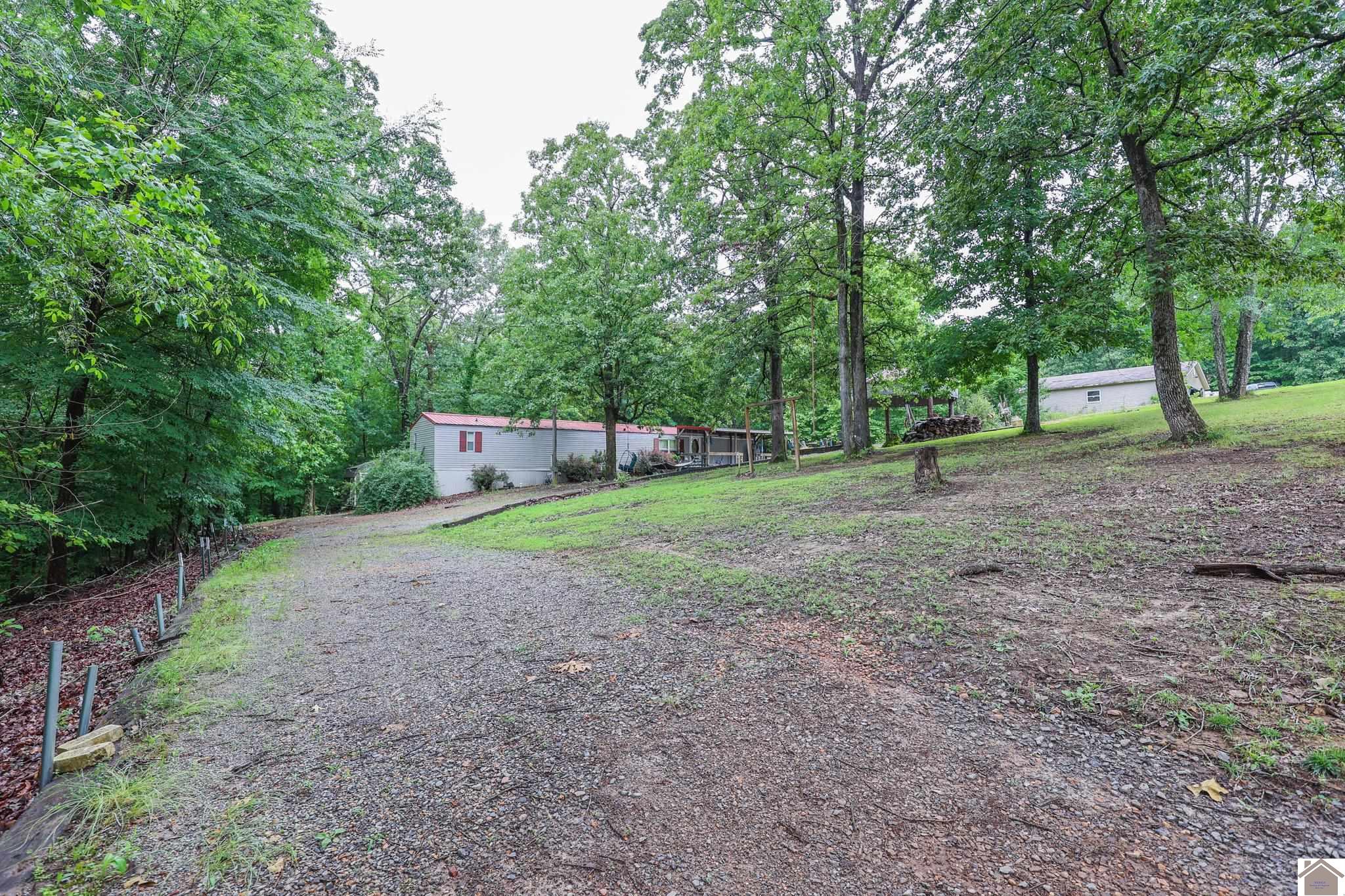 481 Justin Ln