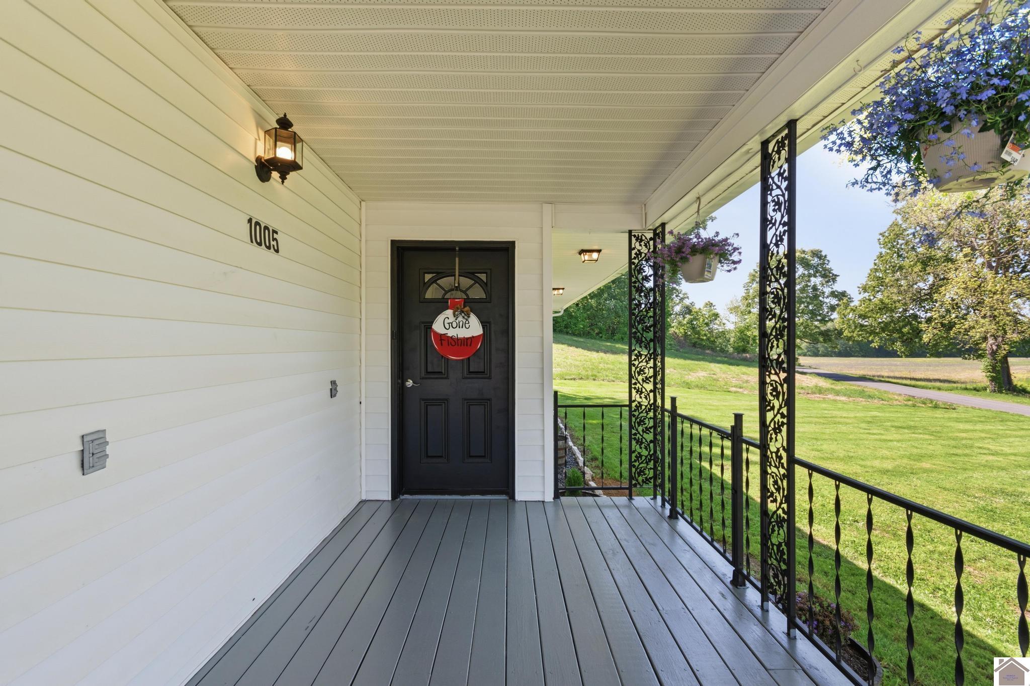 1005 Vaughn Road
