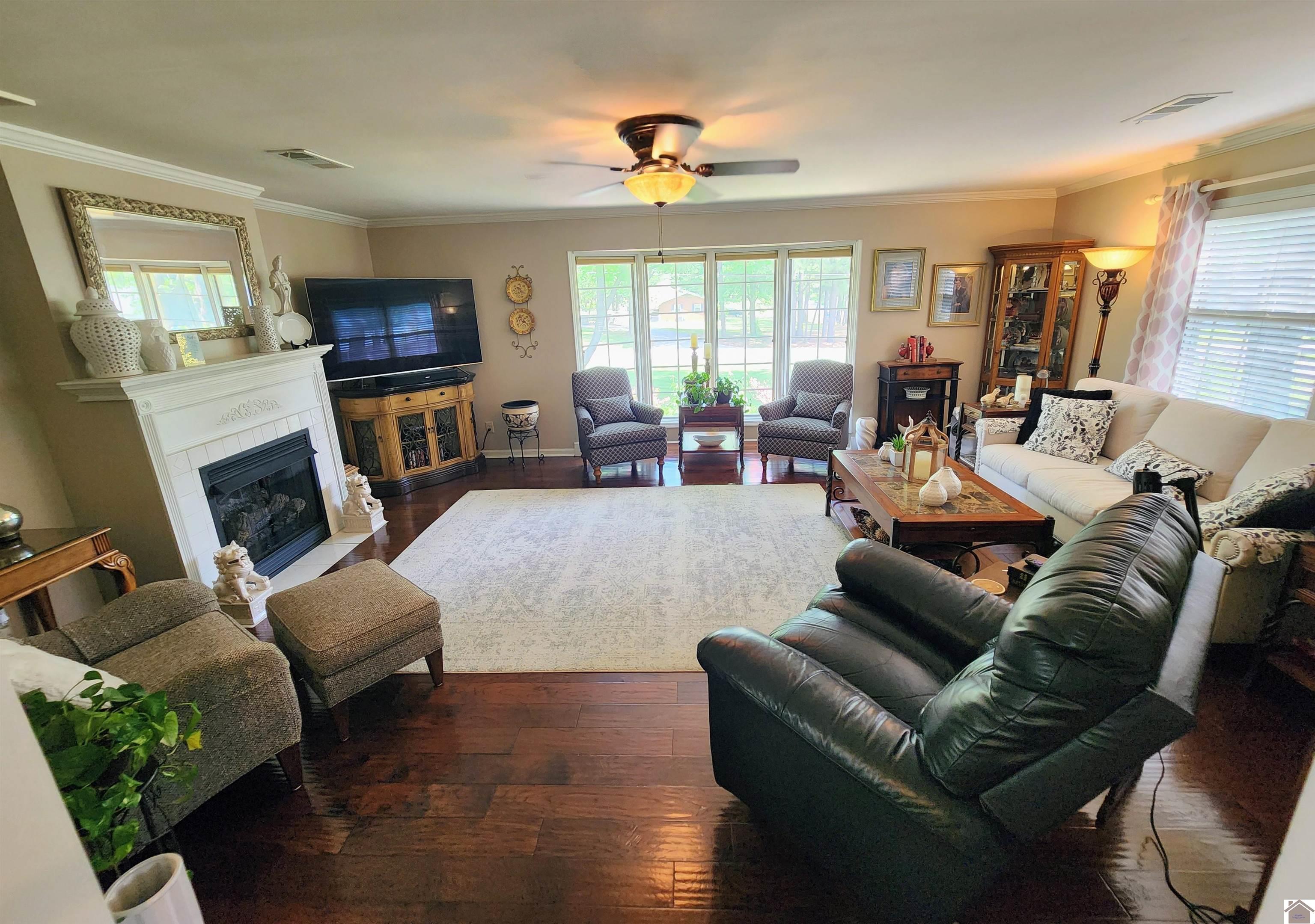 205 Forsythia