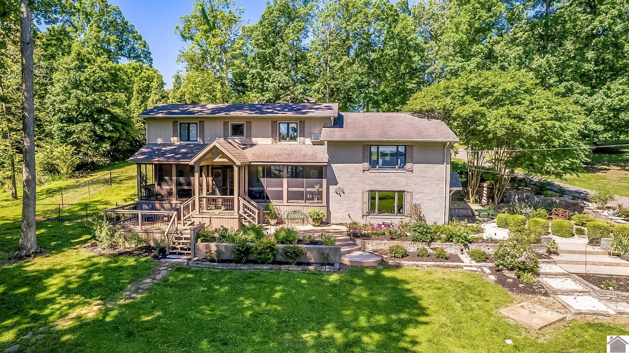 114 Shadyside Lane