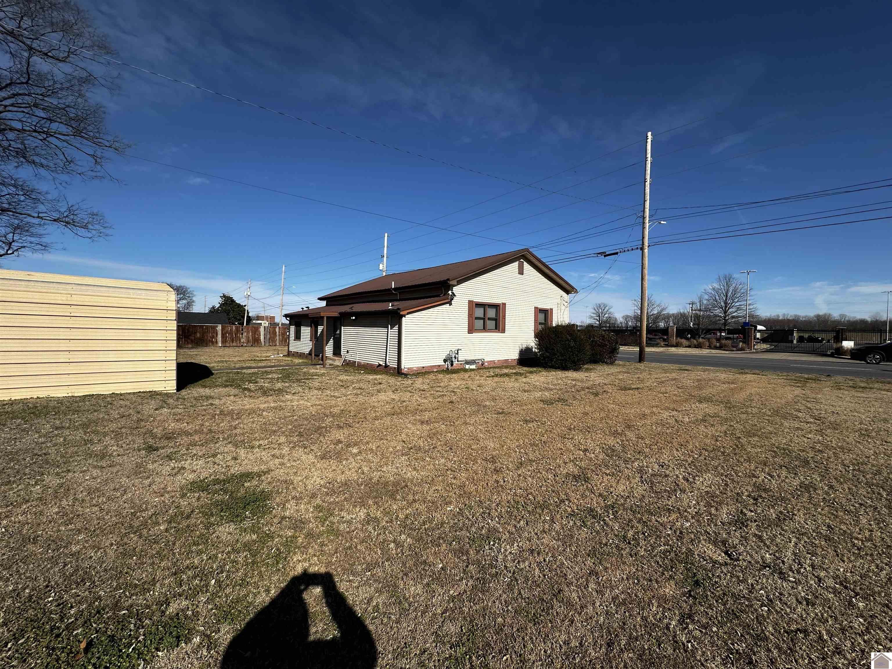 907, 909, 913 S 3rd Street