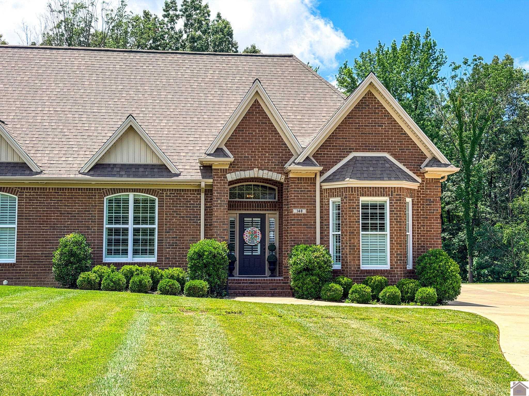 Photo 1 of 34 — 140 Pheasant Run, Paducah, KY 42001