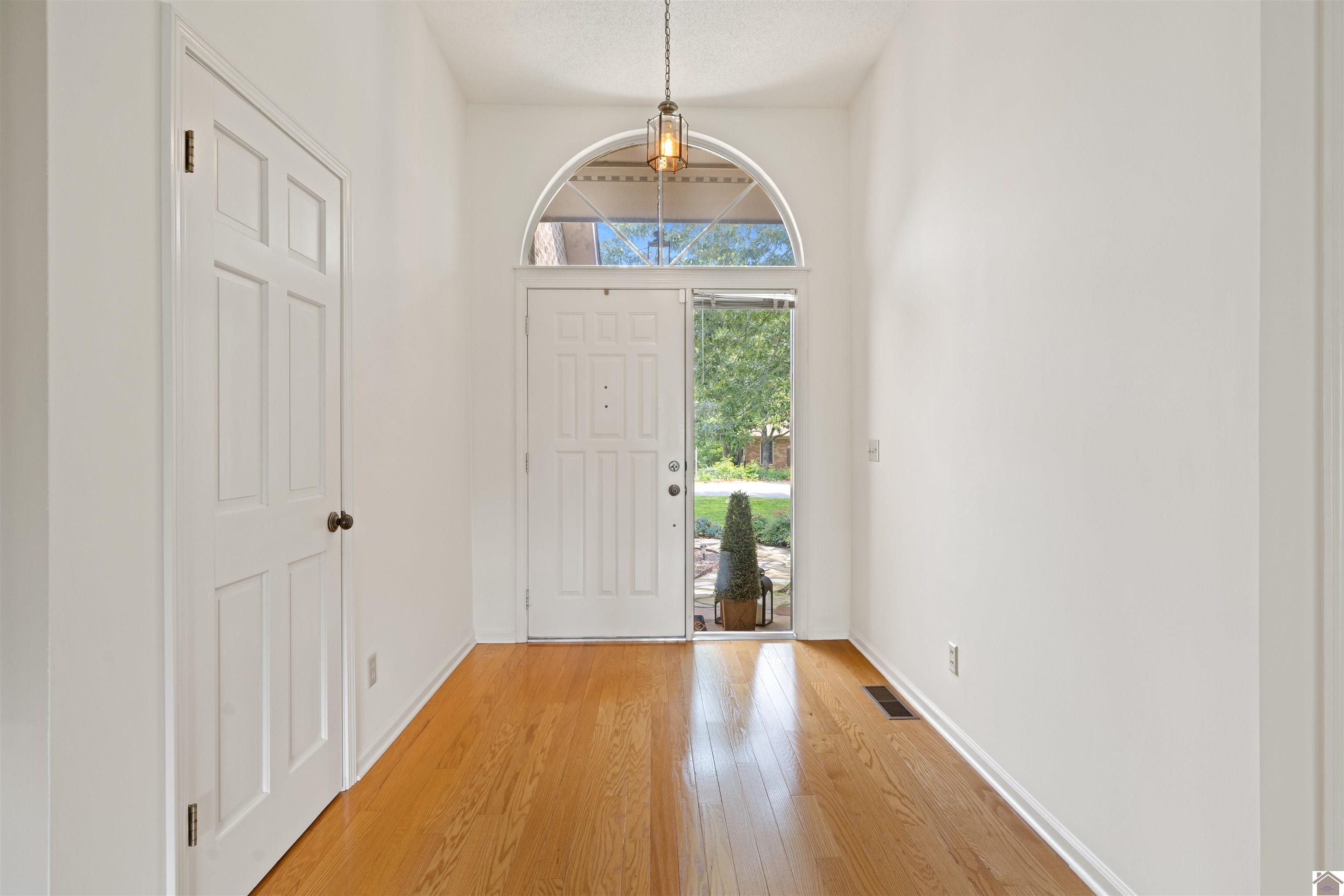 1514 Oxford Drive