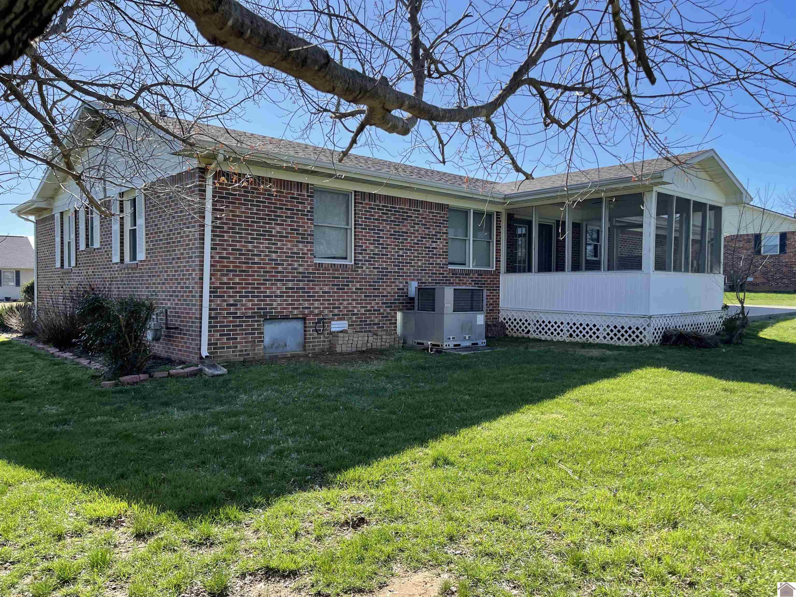 105 Troon Dr.
