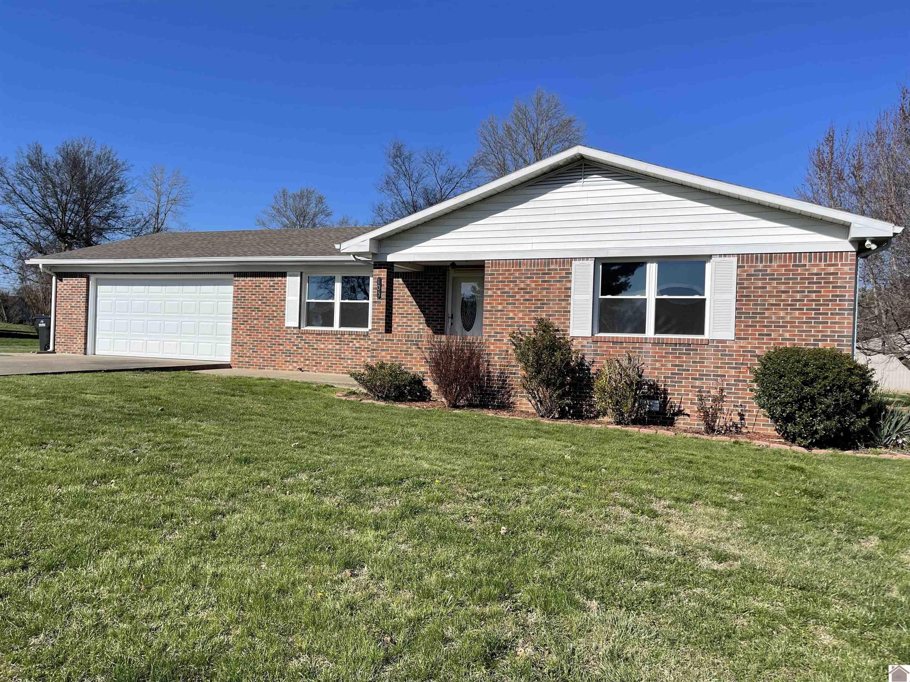 105 Troon Dr.