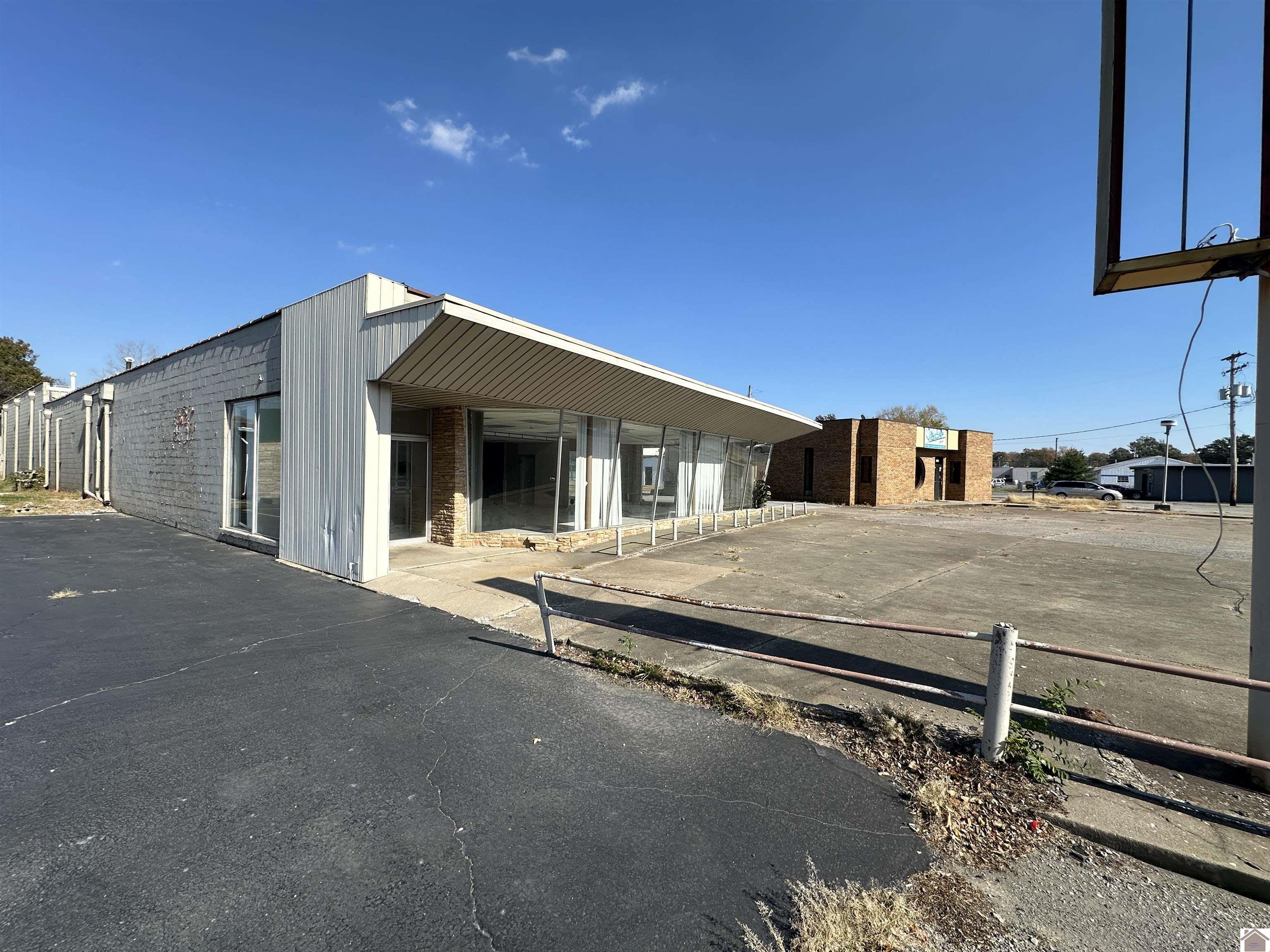 1300/1308 West Main Street