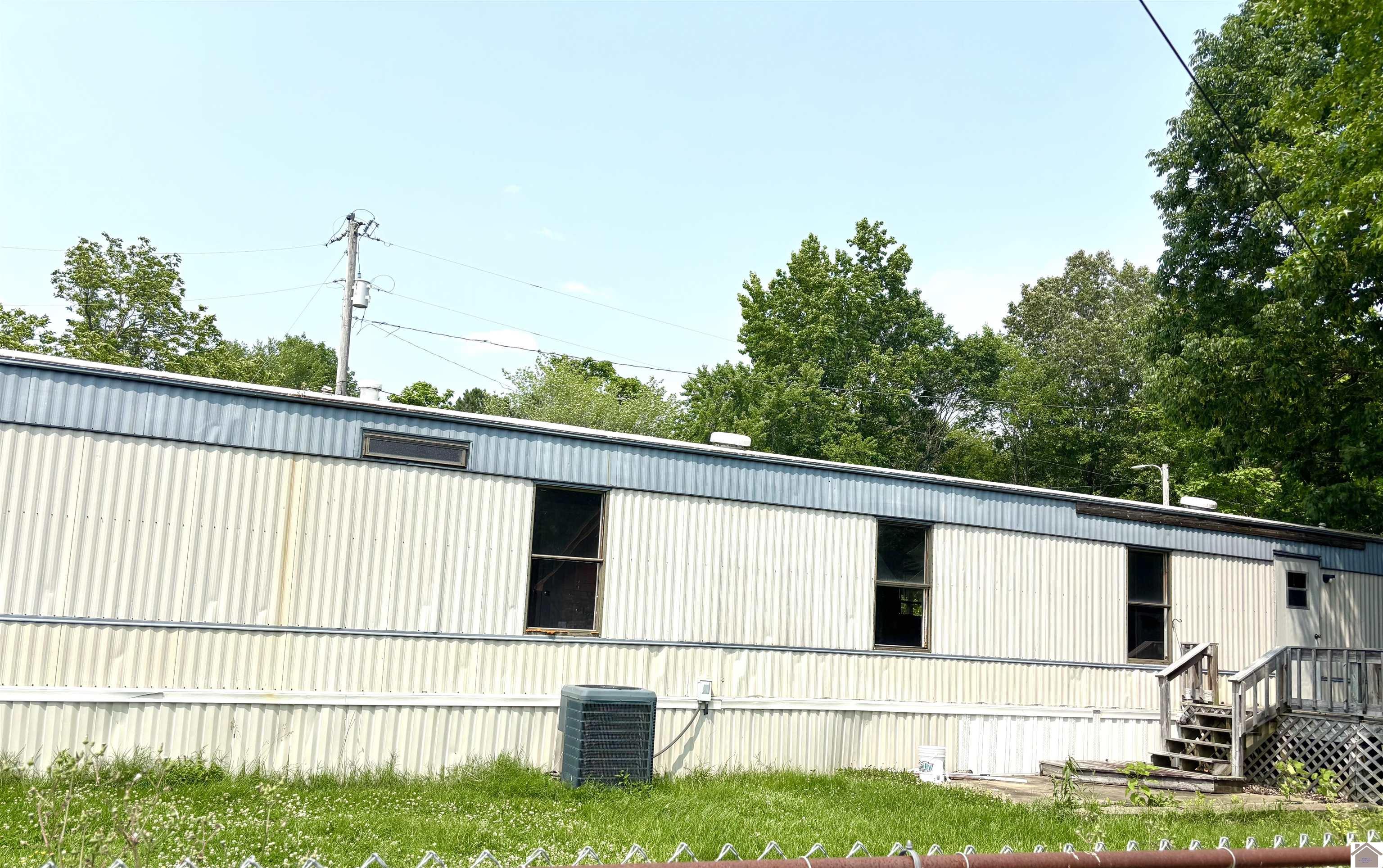 2140 & 2142 Husband Road