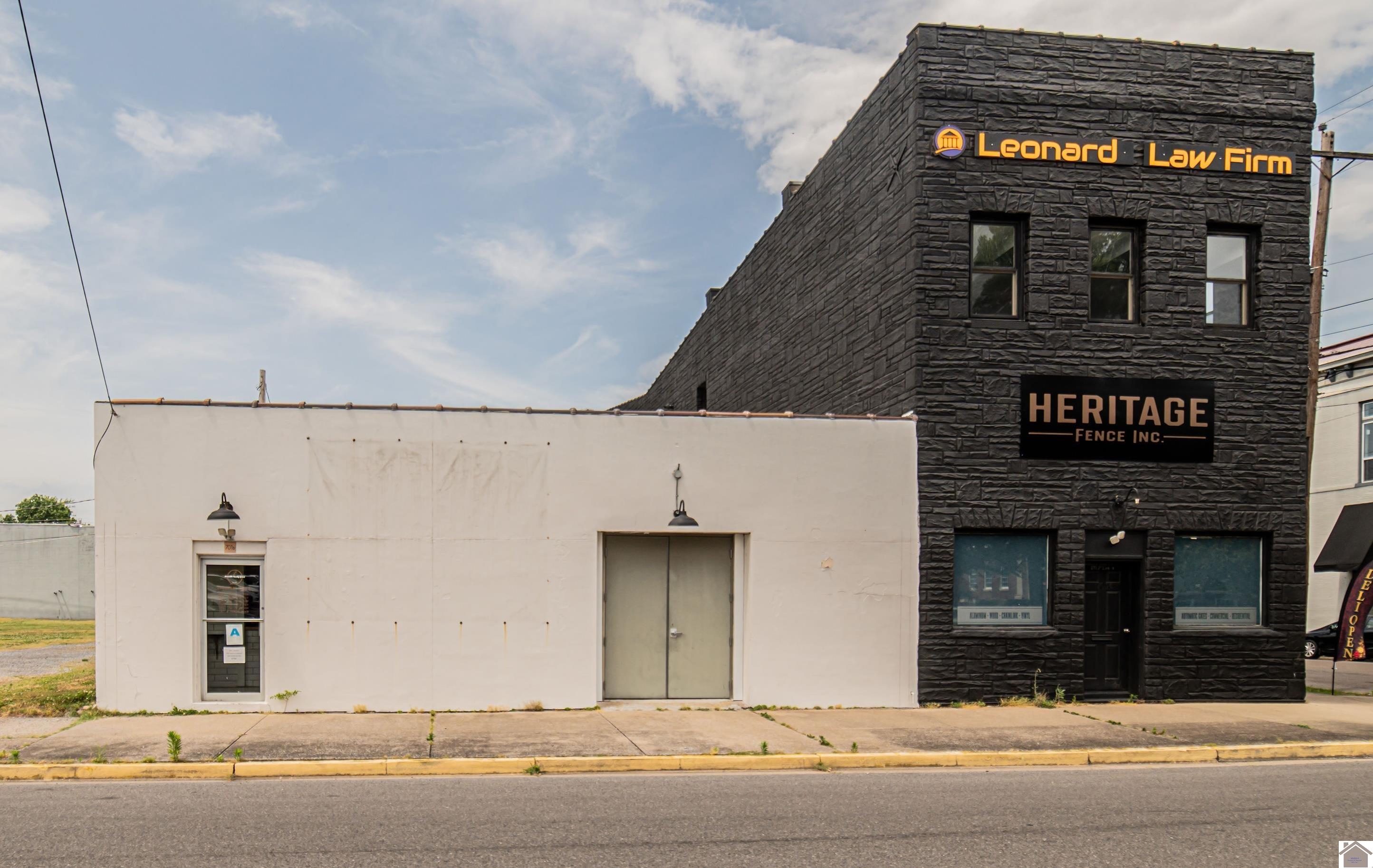 Photo 1 of 24 — 701 Washington St Unit B, Paducah, KY 42003