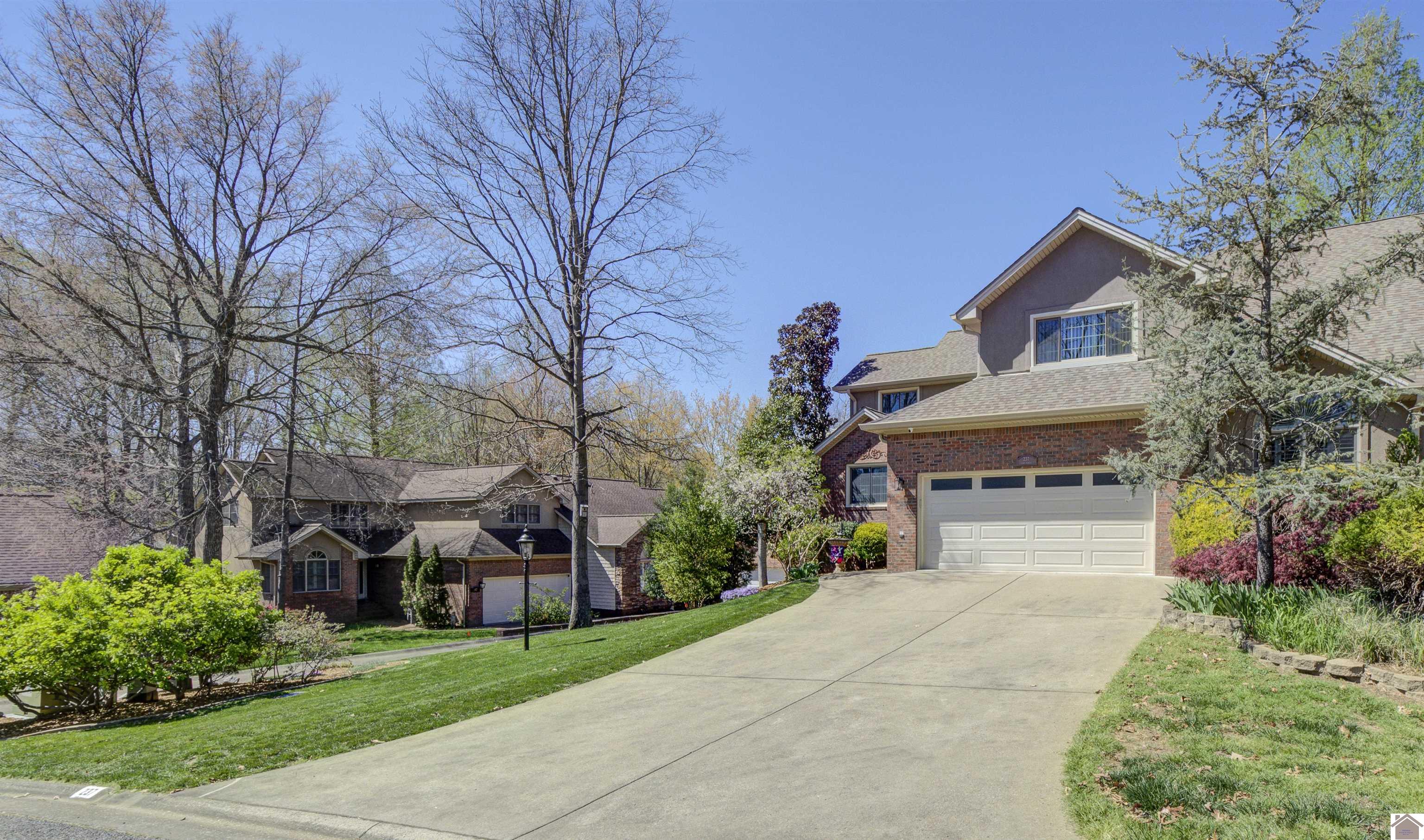 237 Lake Pointe Drive