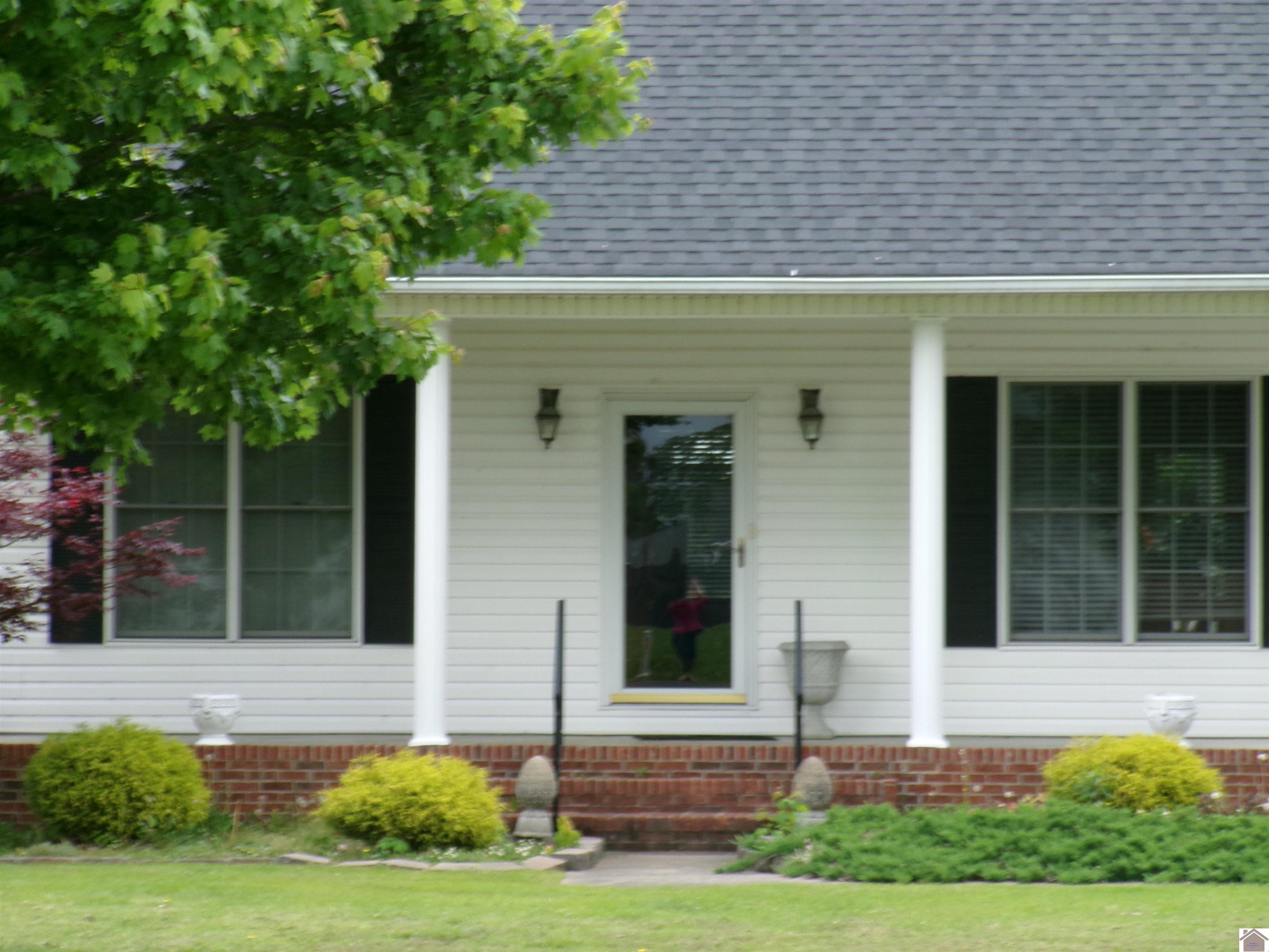 180 Smith's Ln