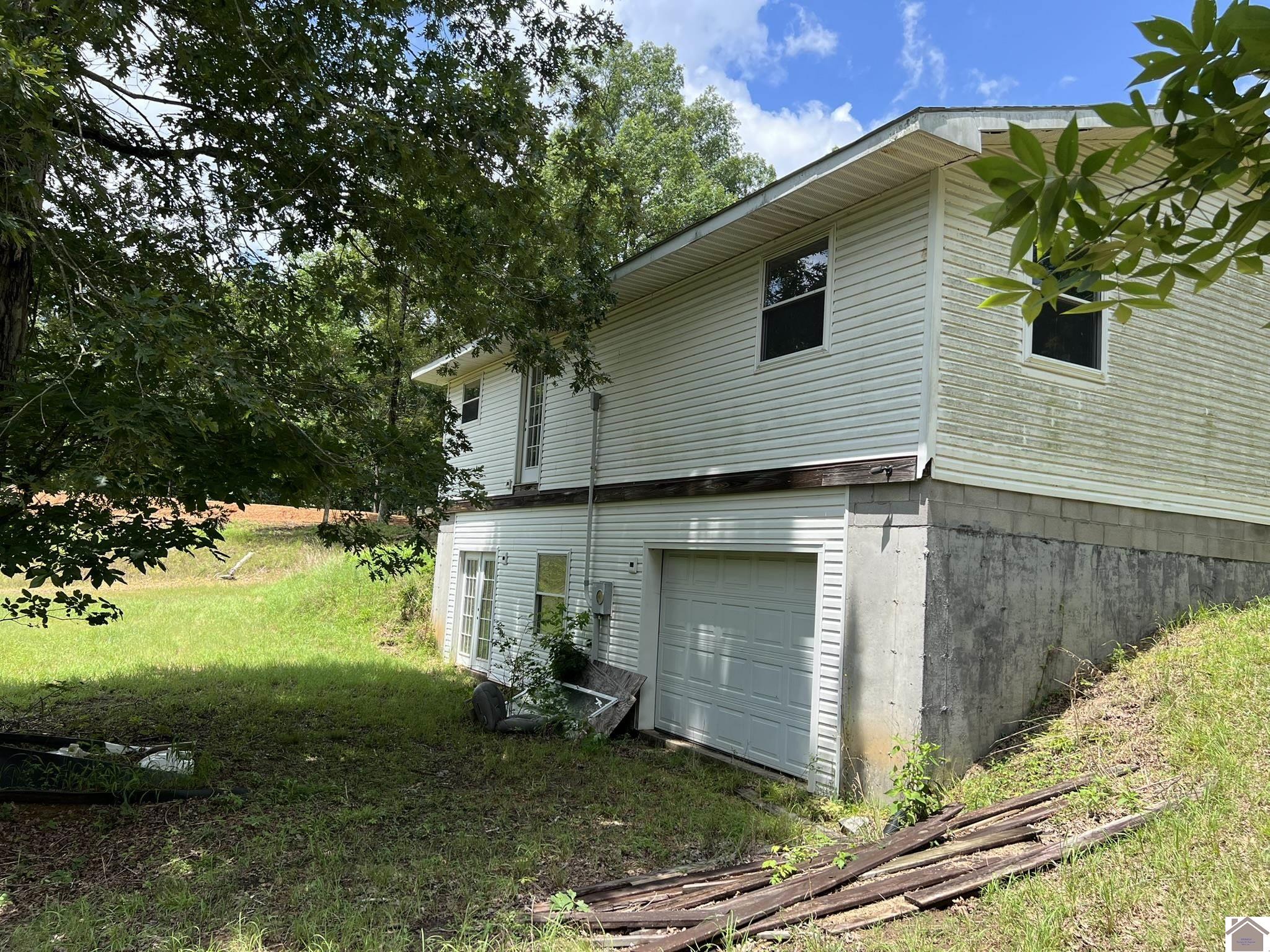 384 Alben Barkley Lane
