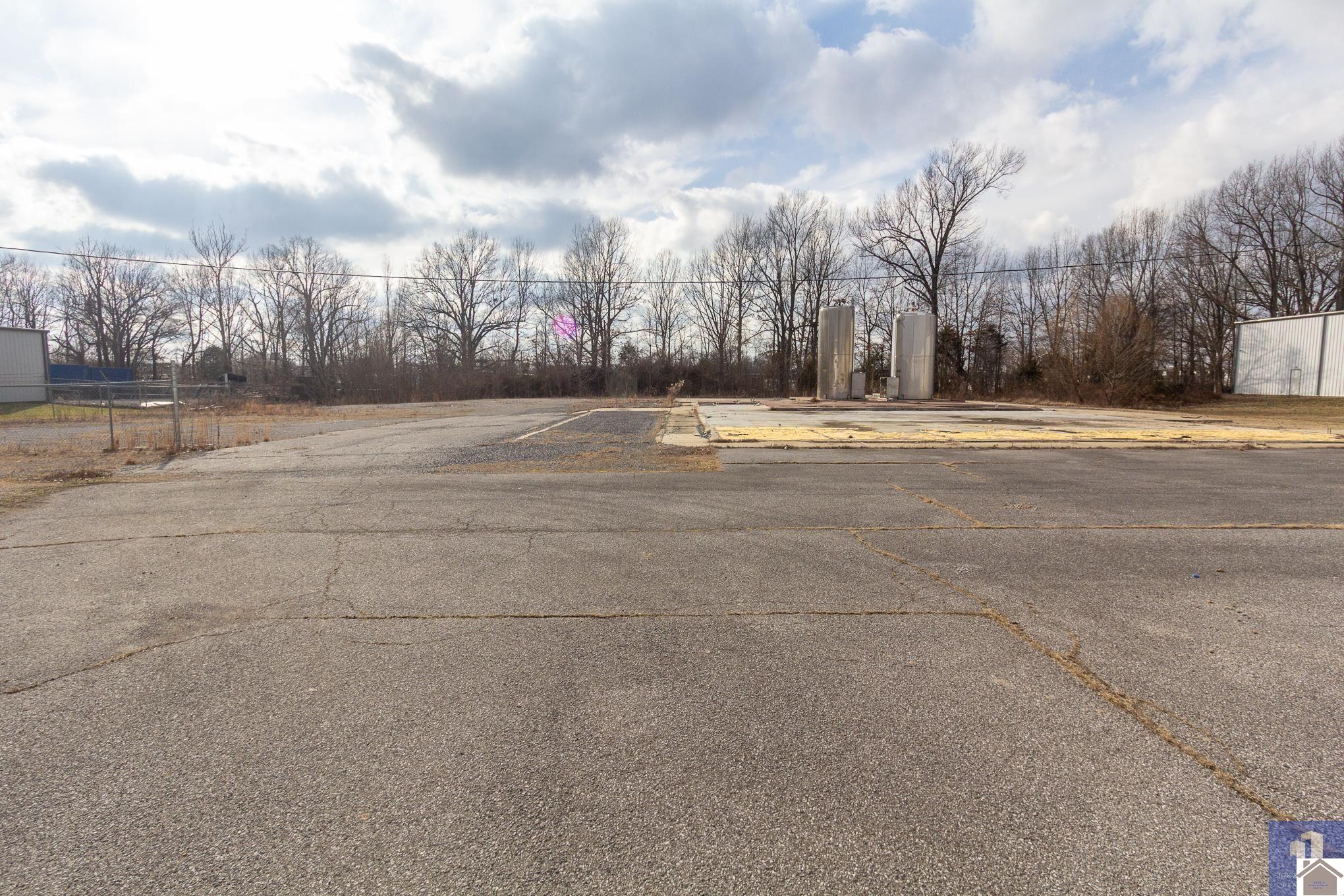 3865 Industrial Drive