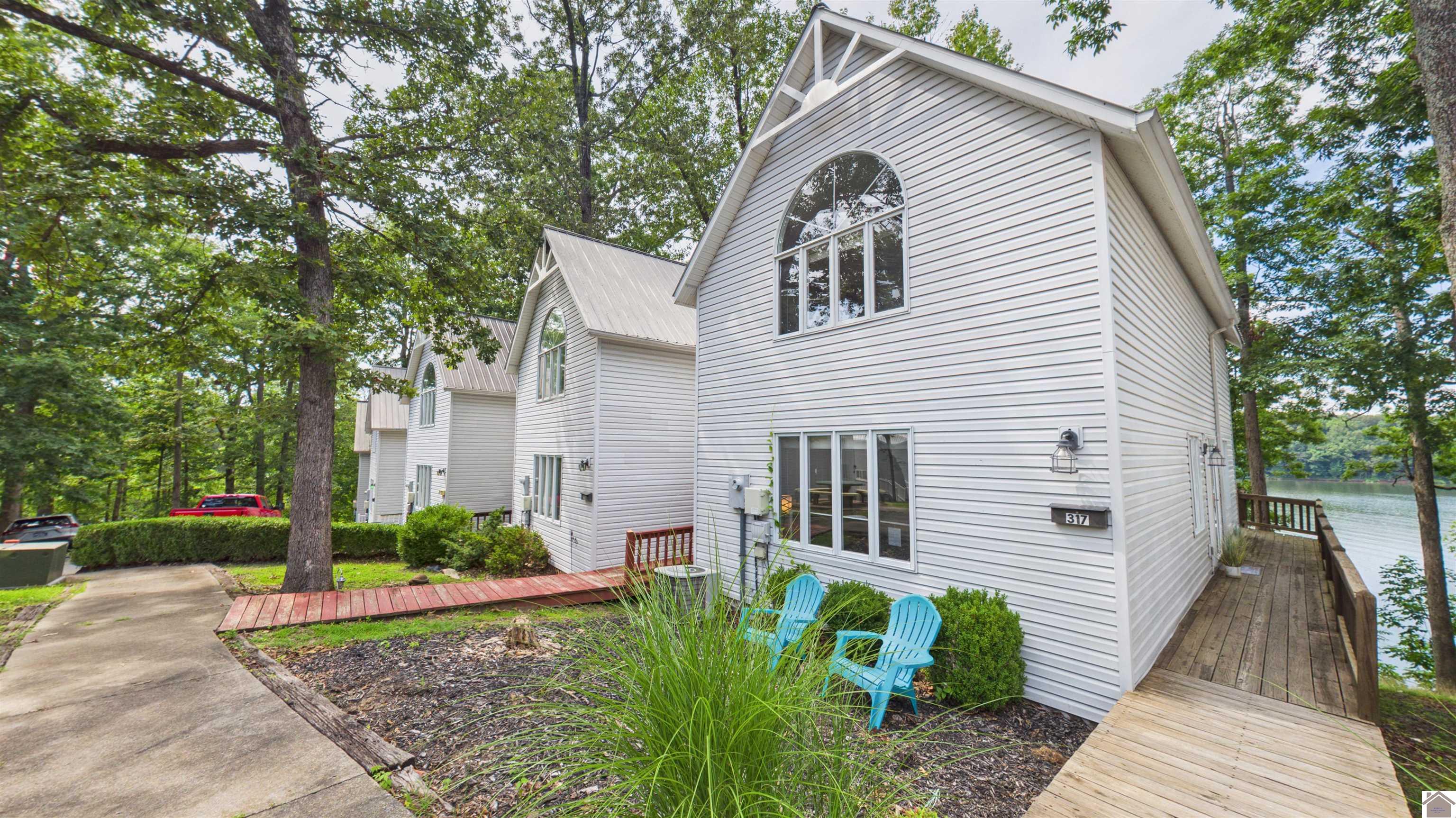 317 Bayside