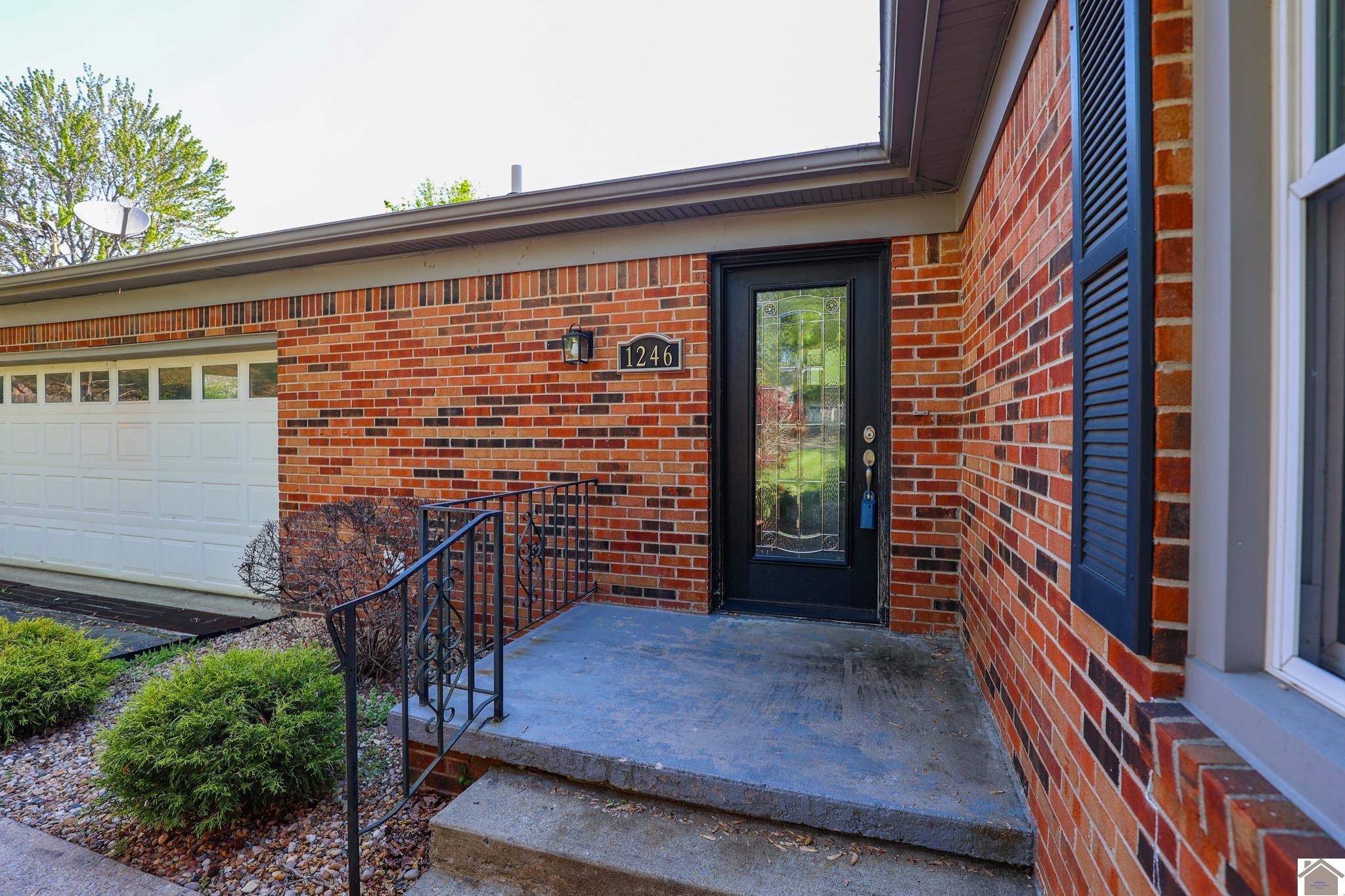 1246 Allen Ln