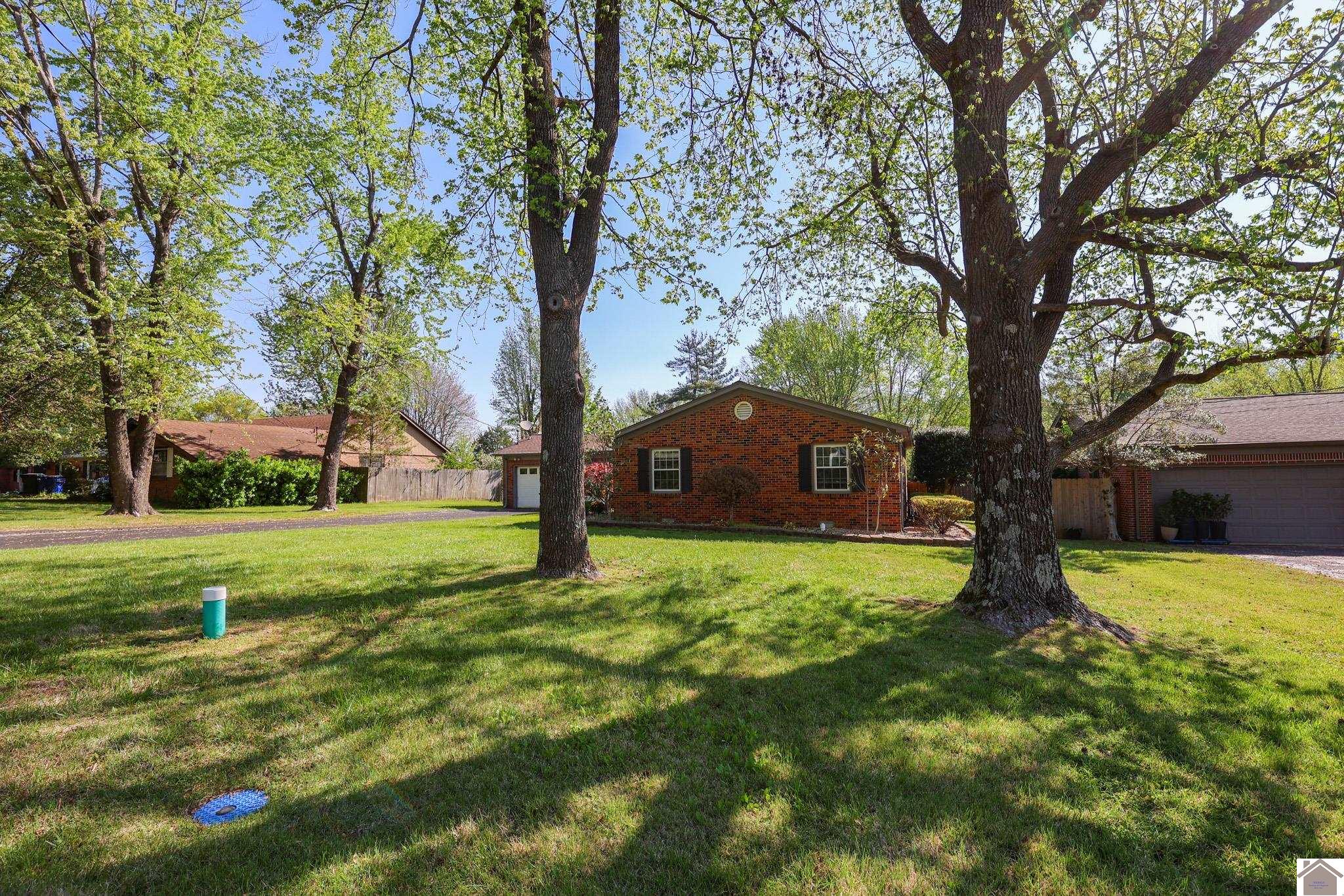 1246 Allen Ln