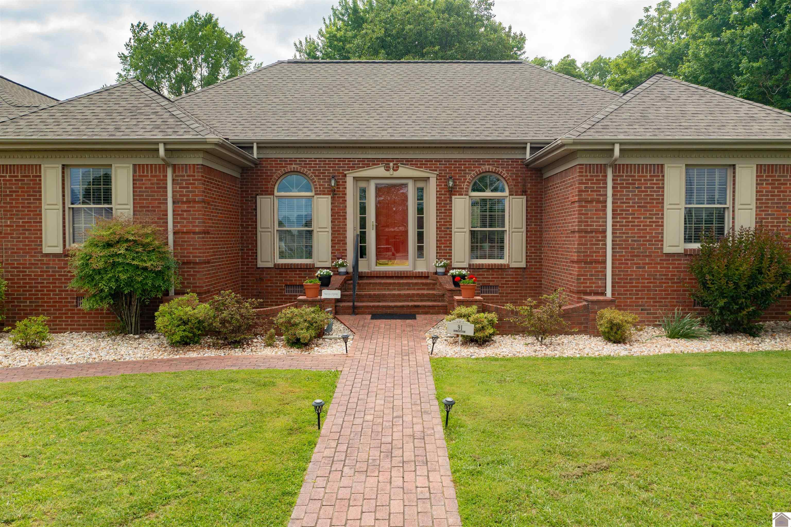 91 Robertson Rd. South