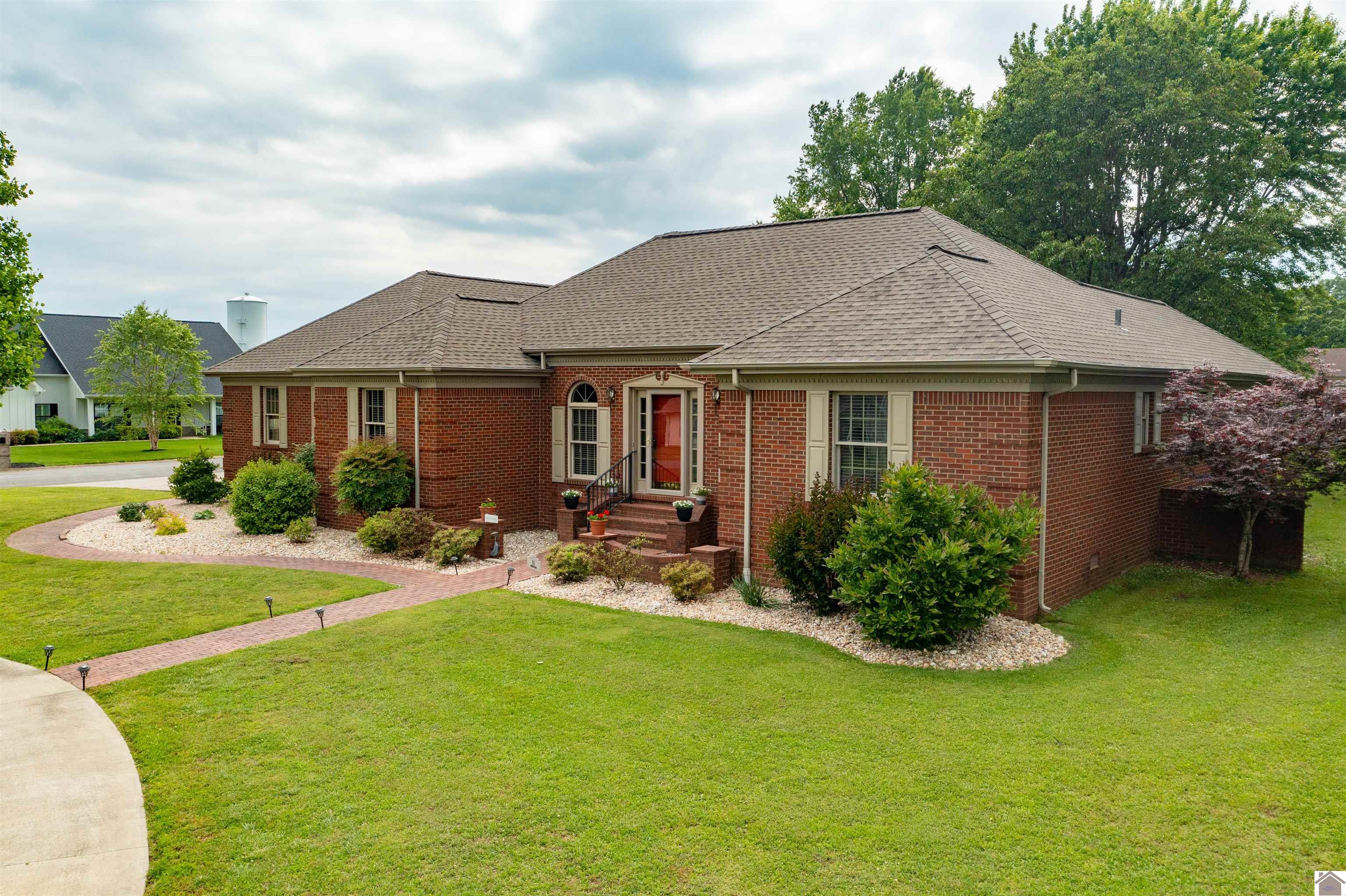 91 Robertson Rd. South