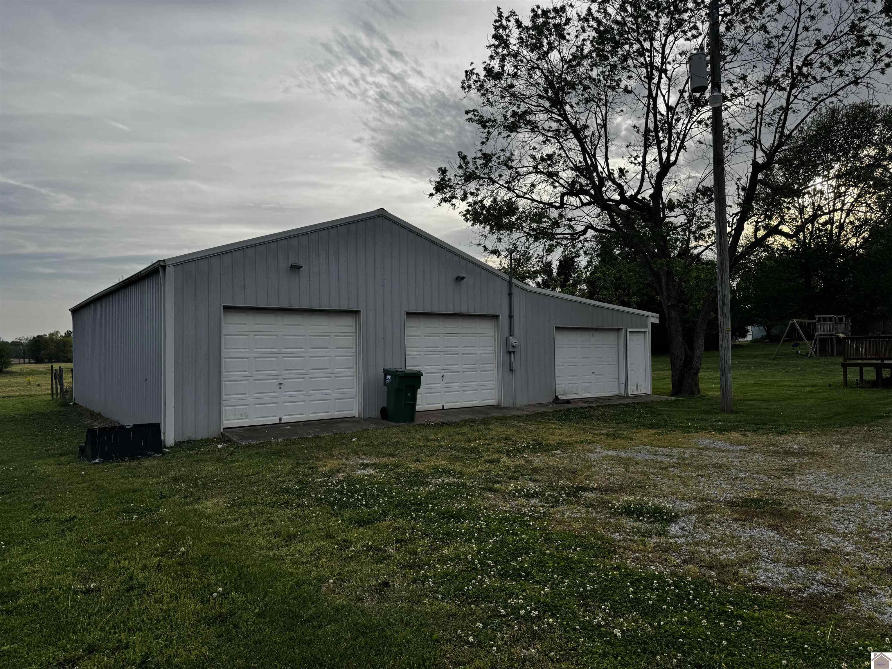 307 W Wyatt Street, Fredonia, KY 42411