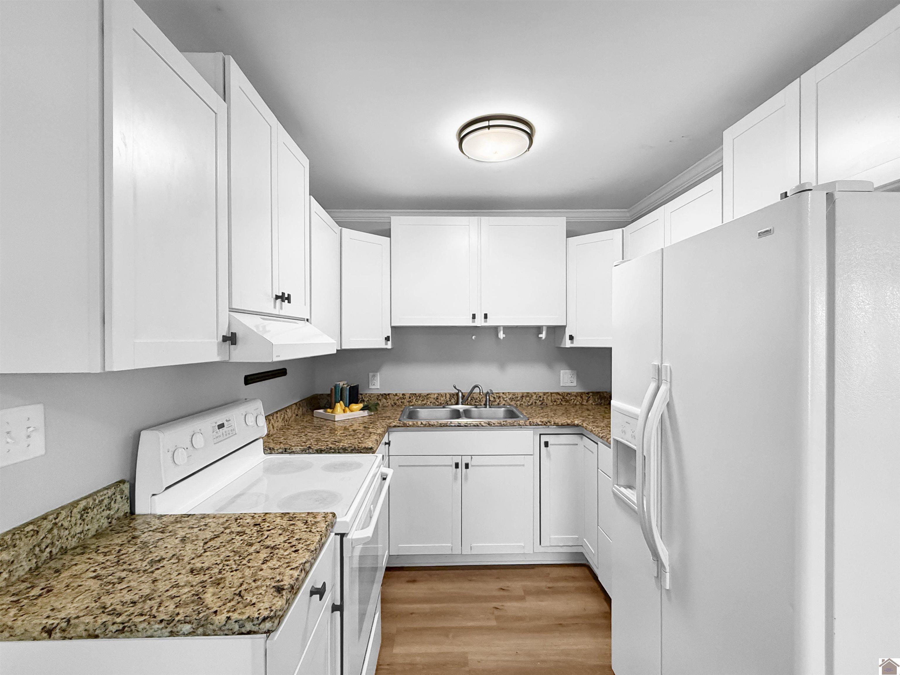 1505 B Clayshire