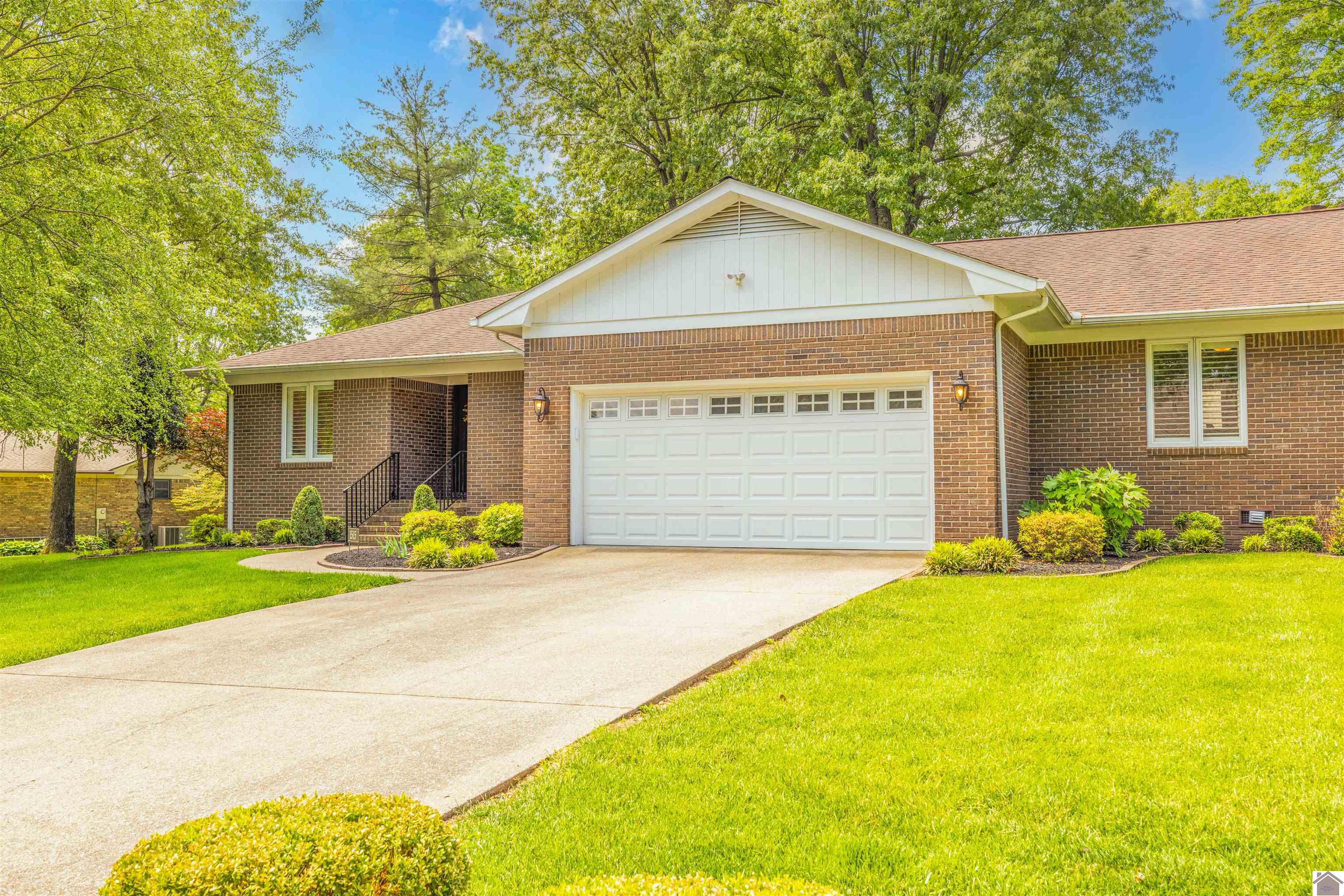 1515 Gleneagles Drive