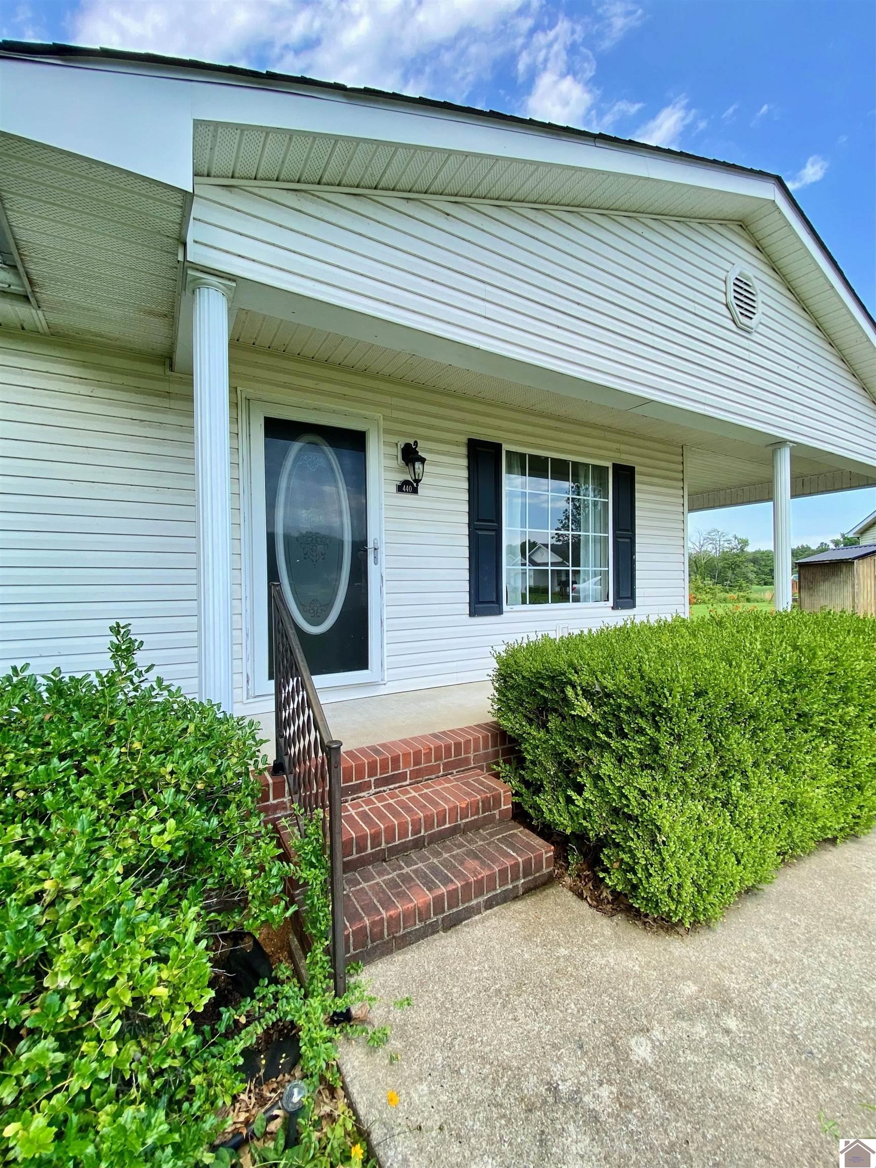 440 Sunrise Dr