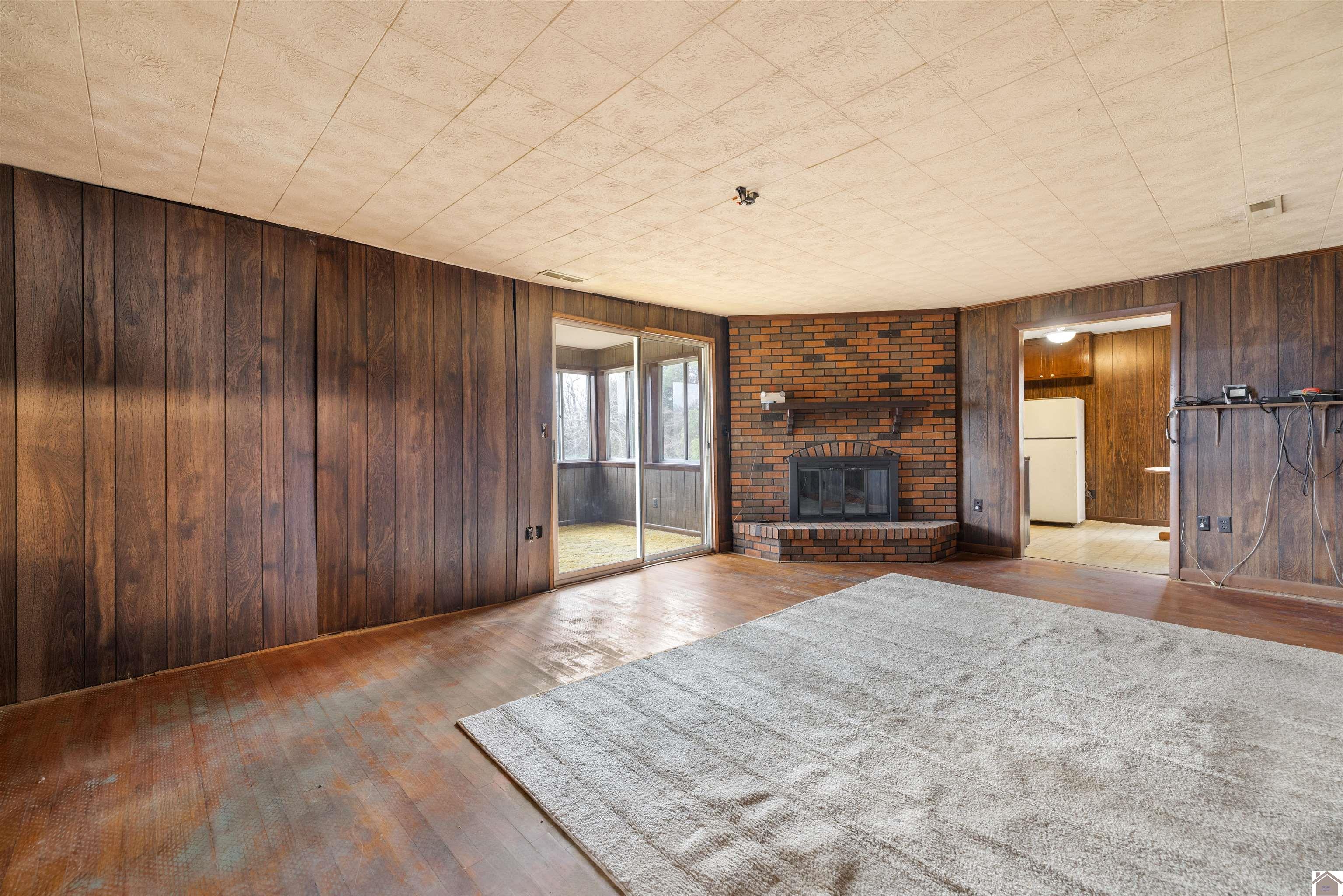 2705 Eggners Ferry Rd