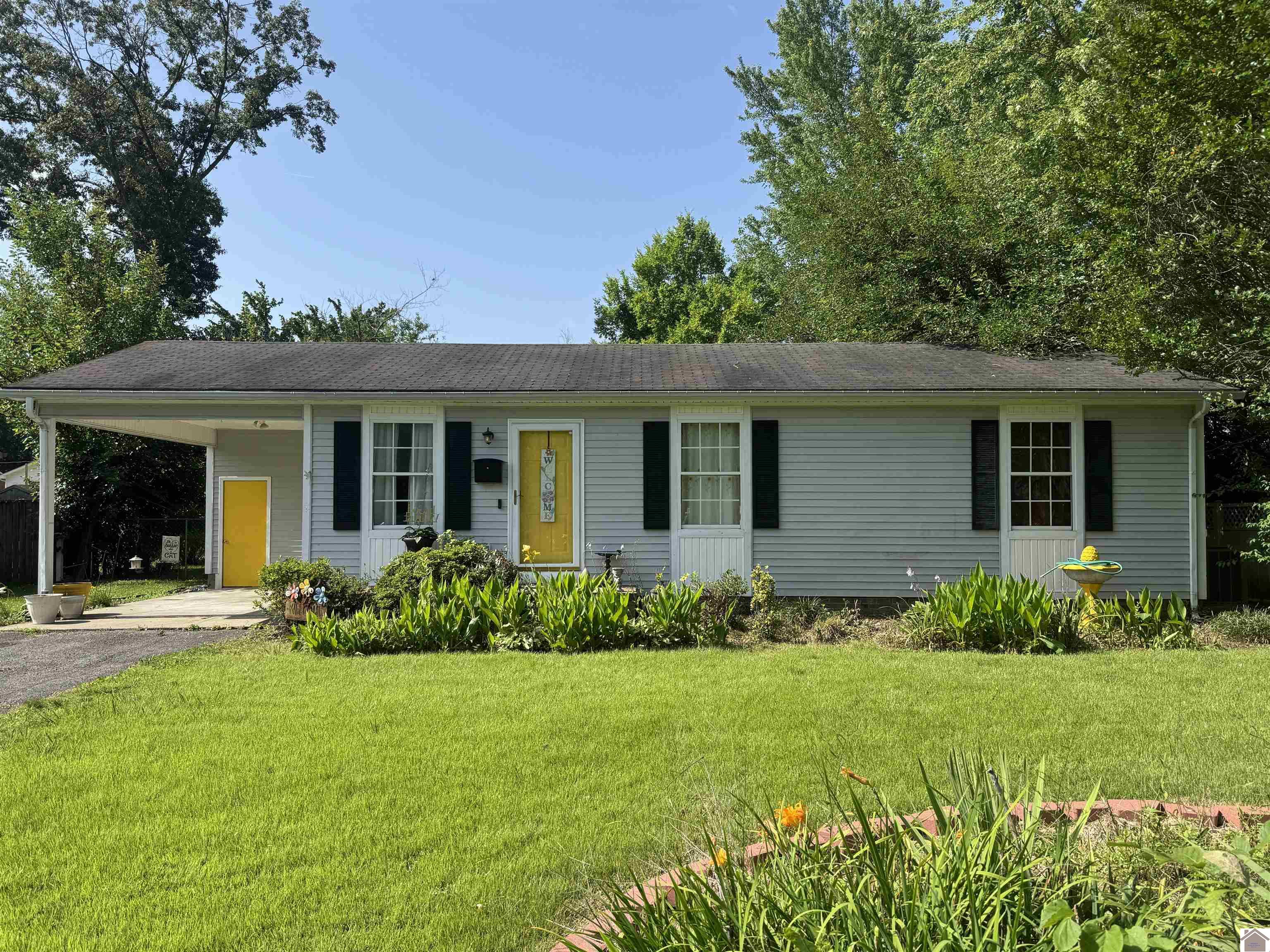 Photo 1 of 30 — 1713 College Farm Road, Murray, KY 42071