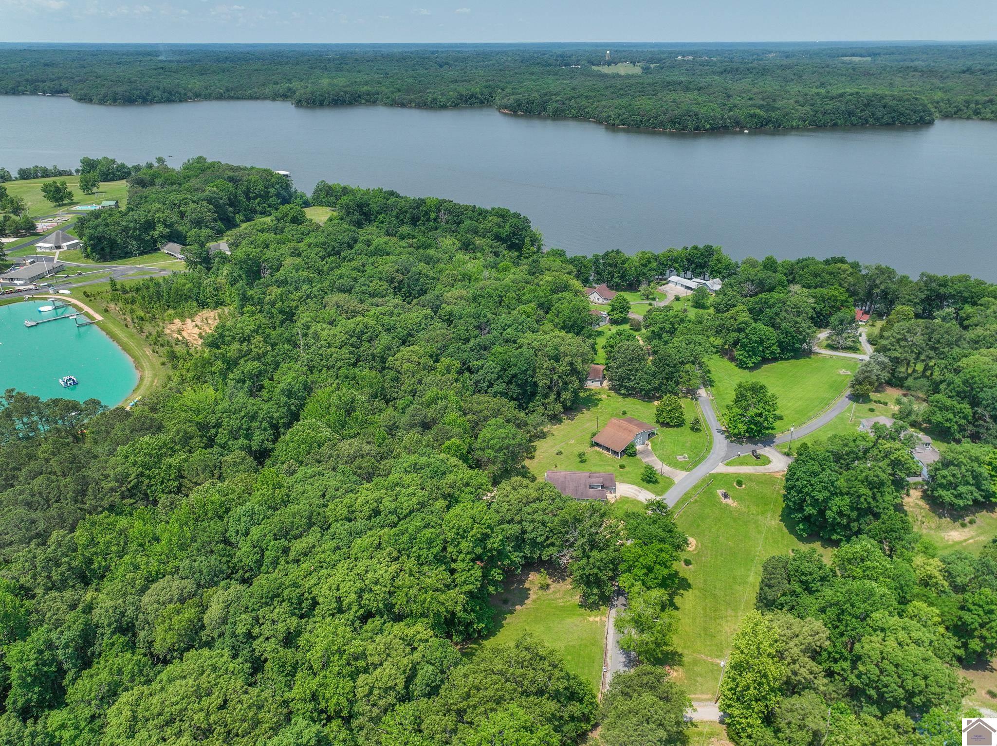 253 Shelton Ln