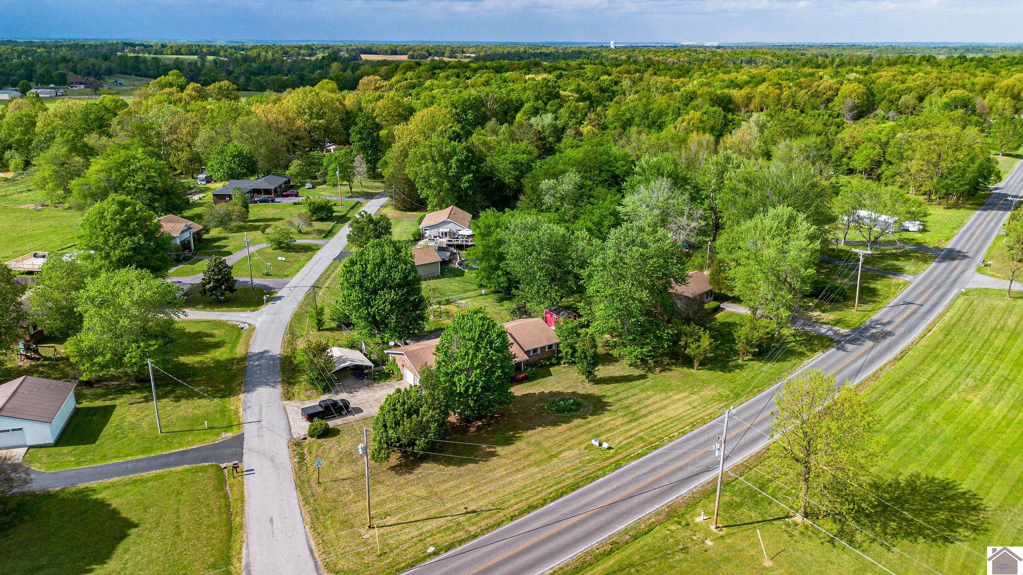 14 Woodland Dr