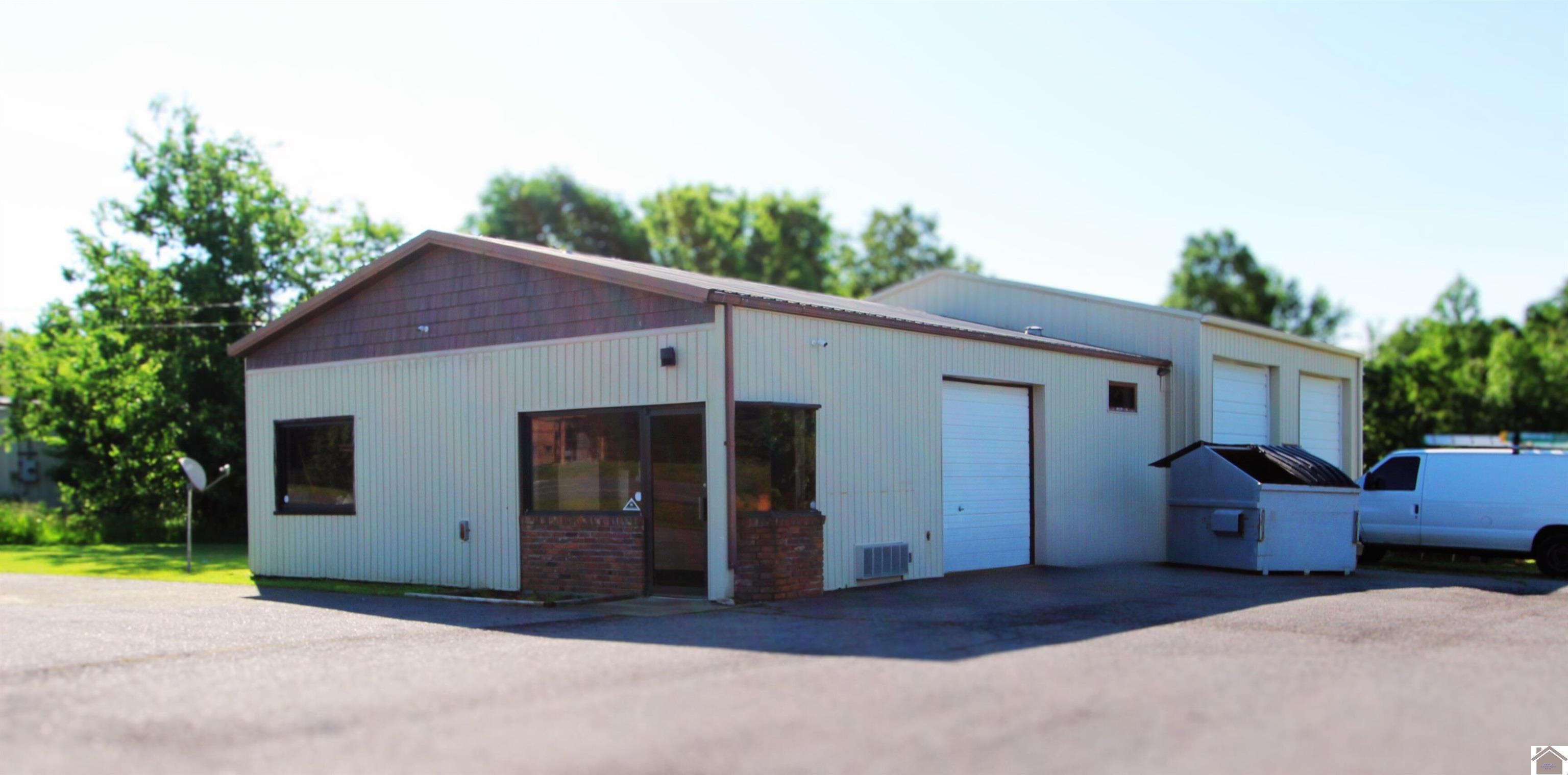 538 E US HWY 62