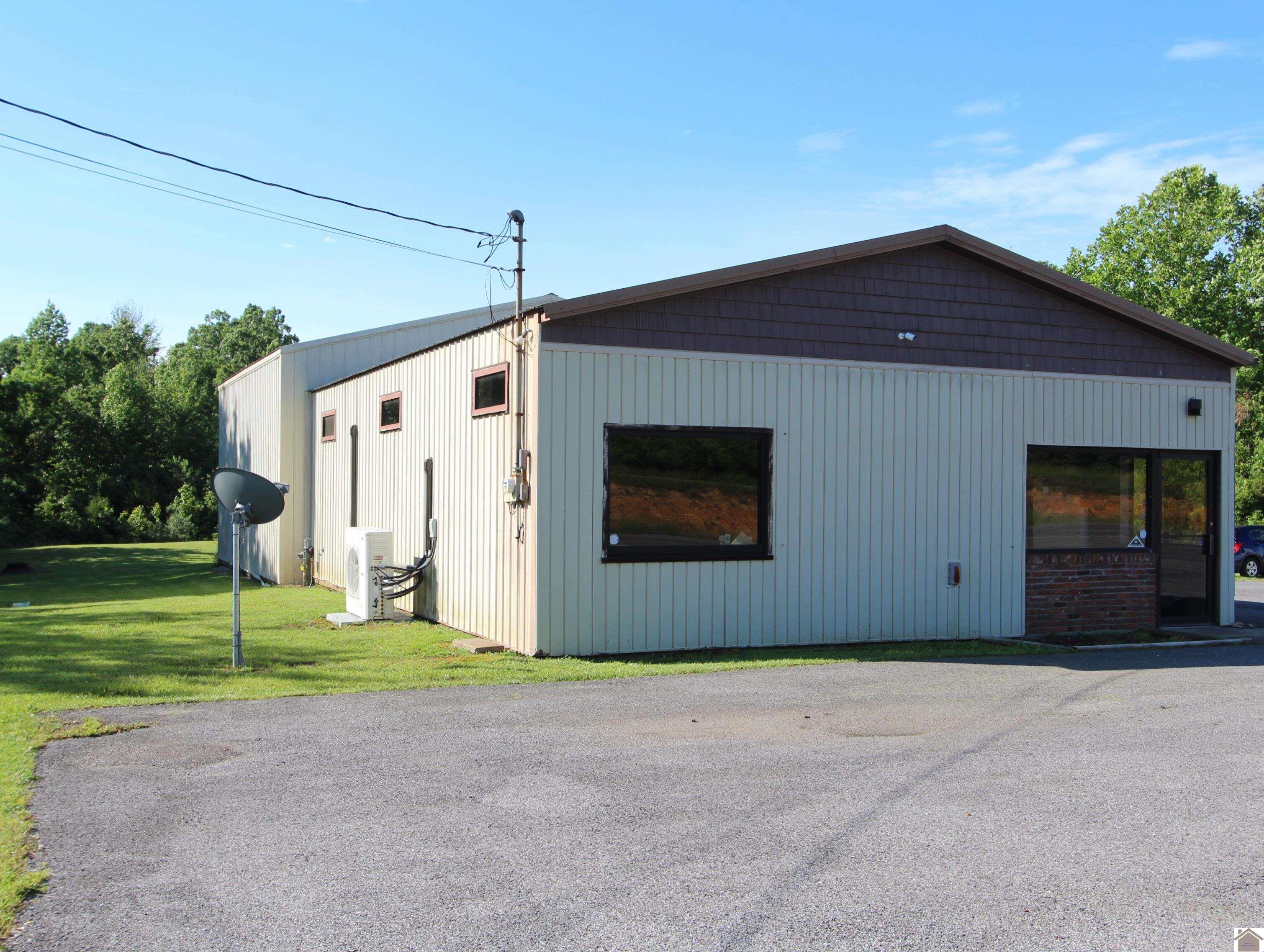 538 E US HWY 62