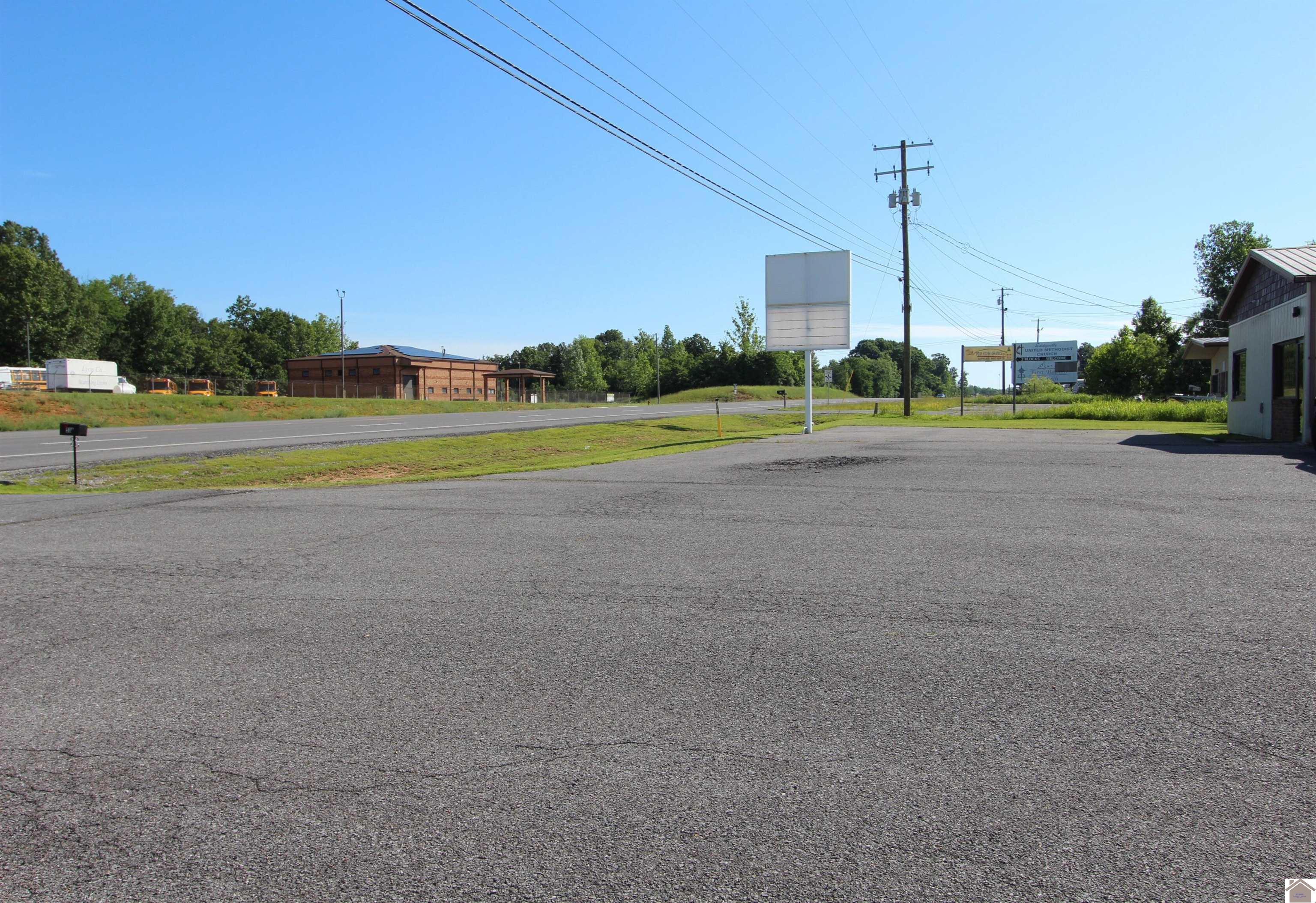 538 E US HWY 62