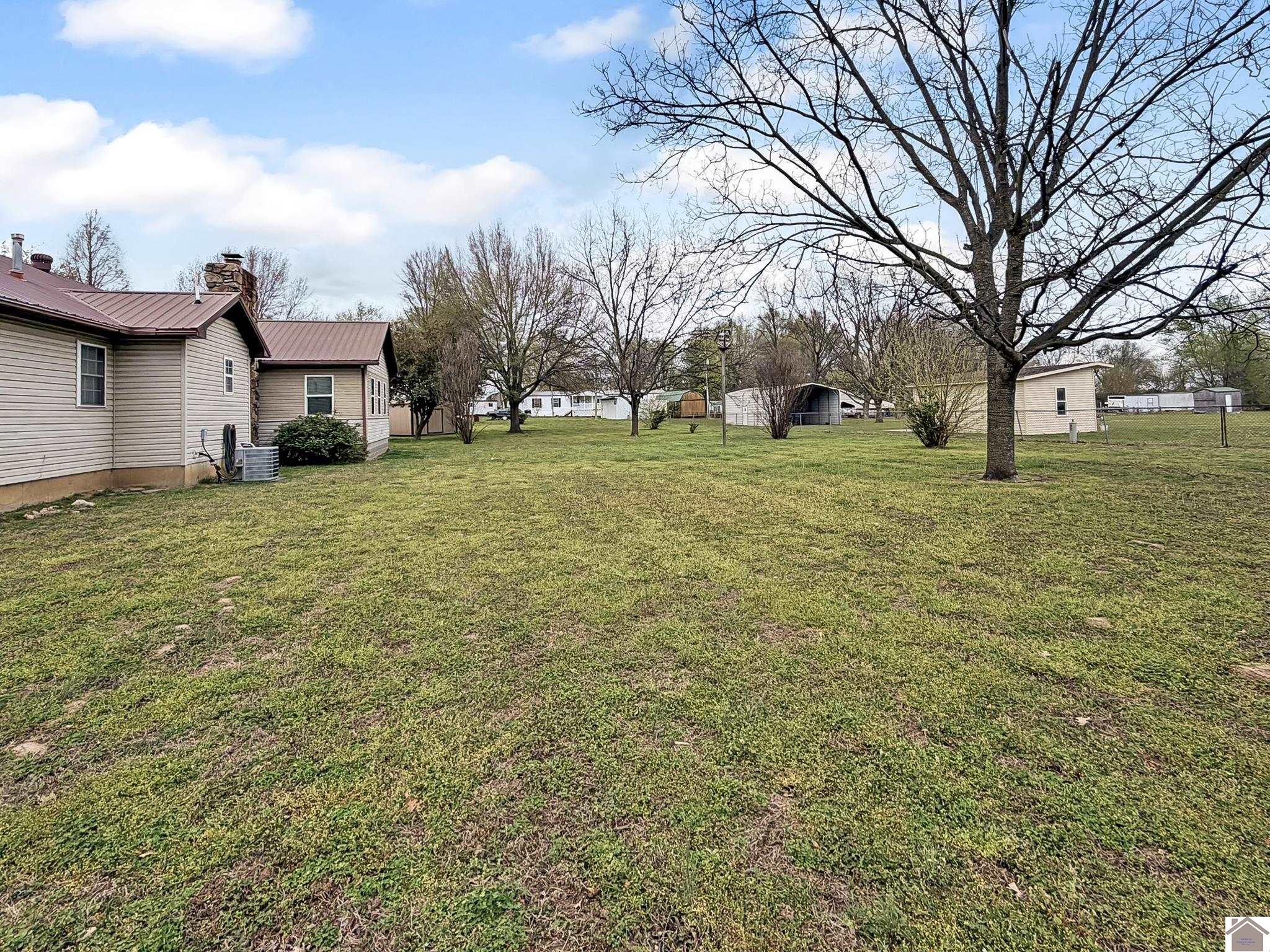600 County Highway 611