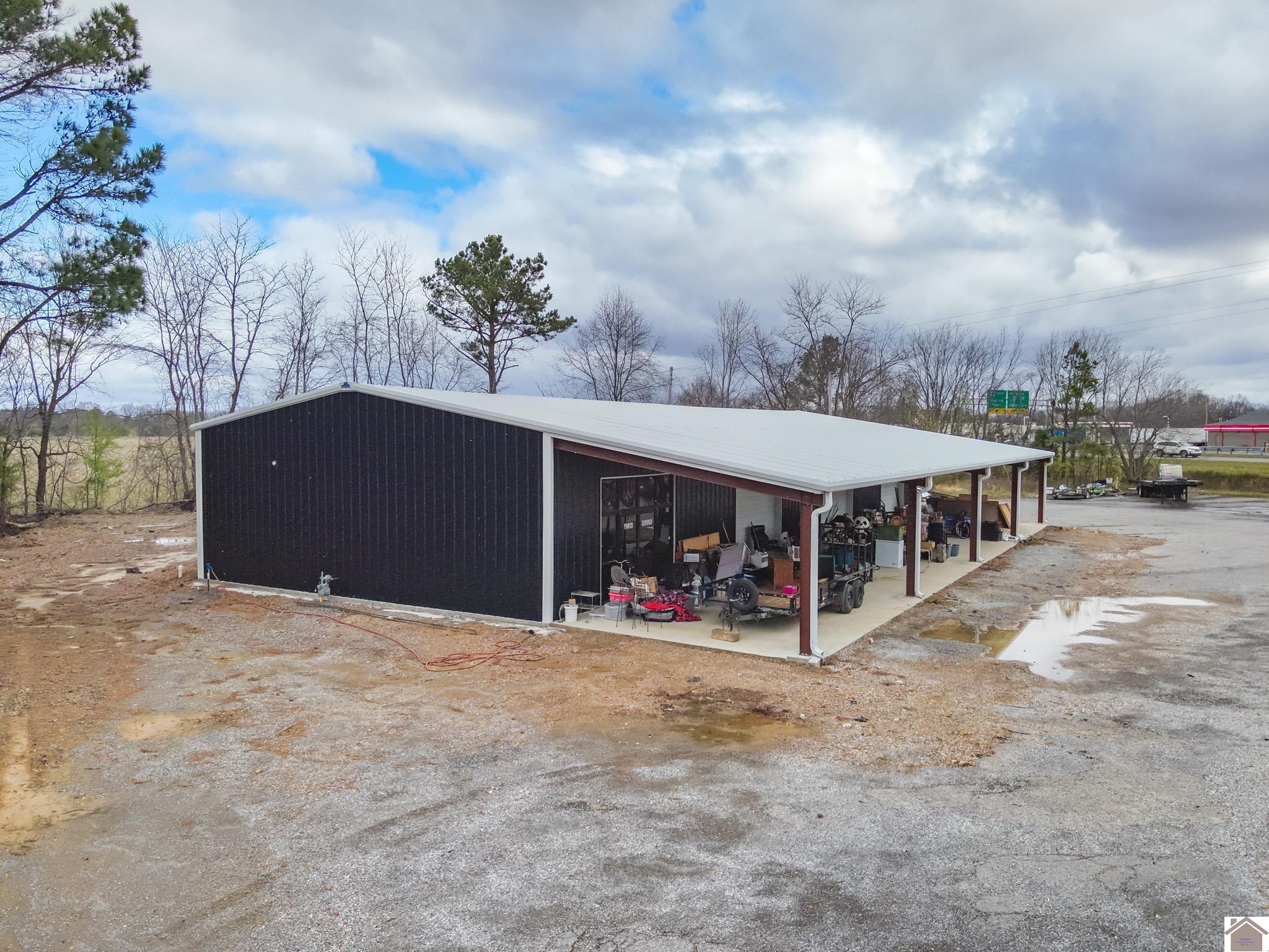 1870 Mayfield Hwy