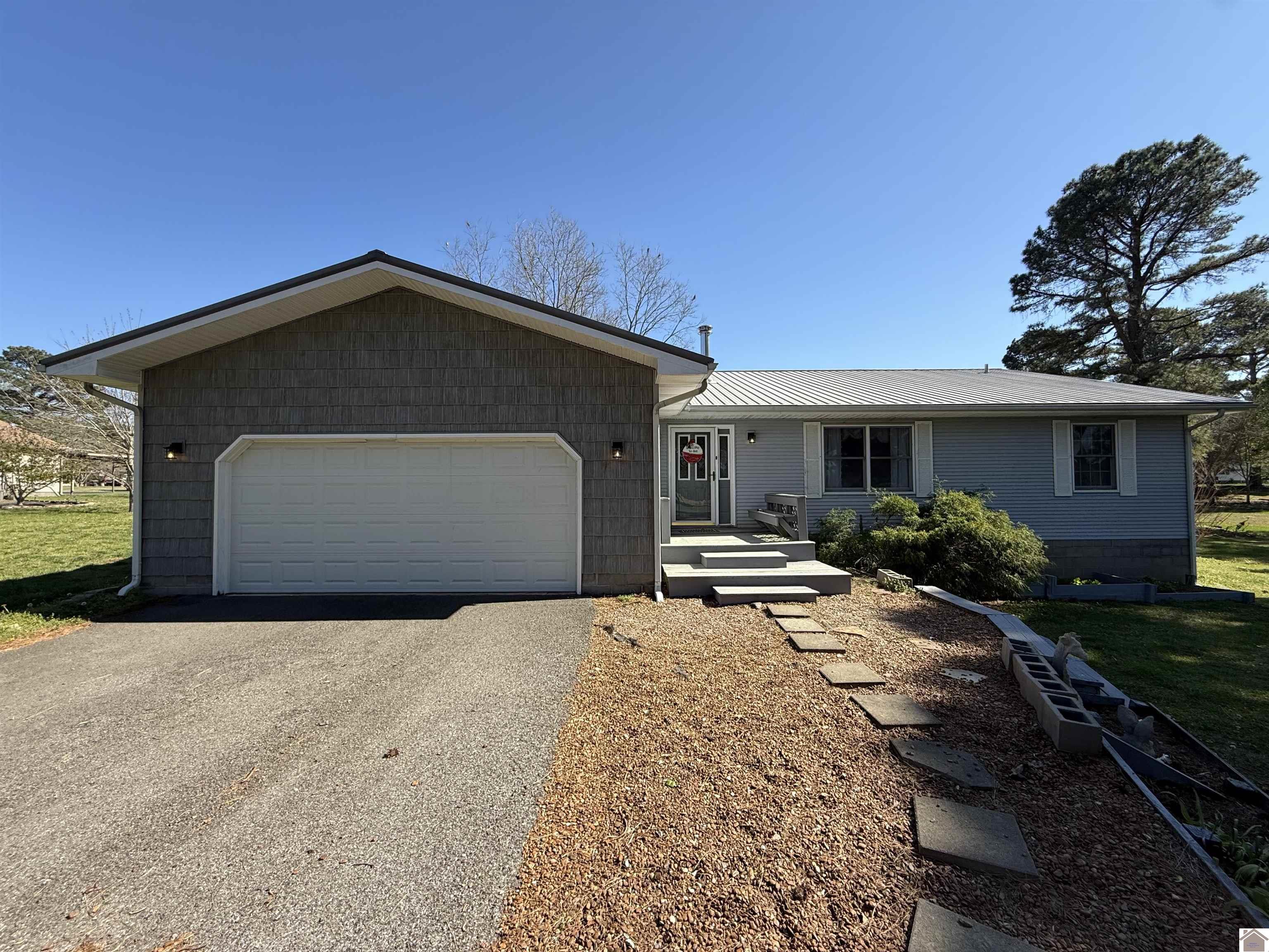 8078 Aurora HWY