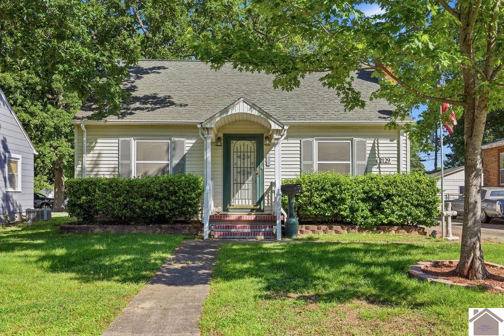 Photo 1 of 33 — 2129 Monroe St, Paducah, KY 42001