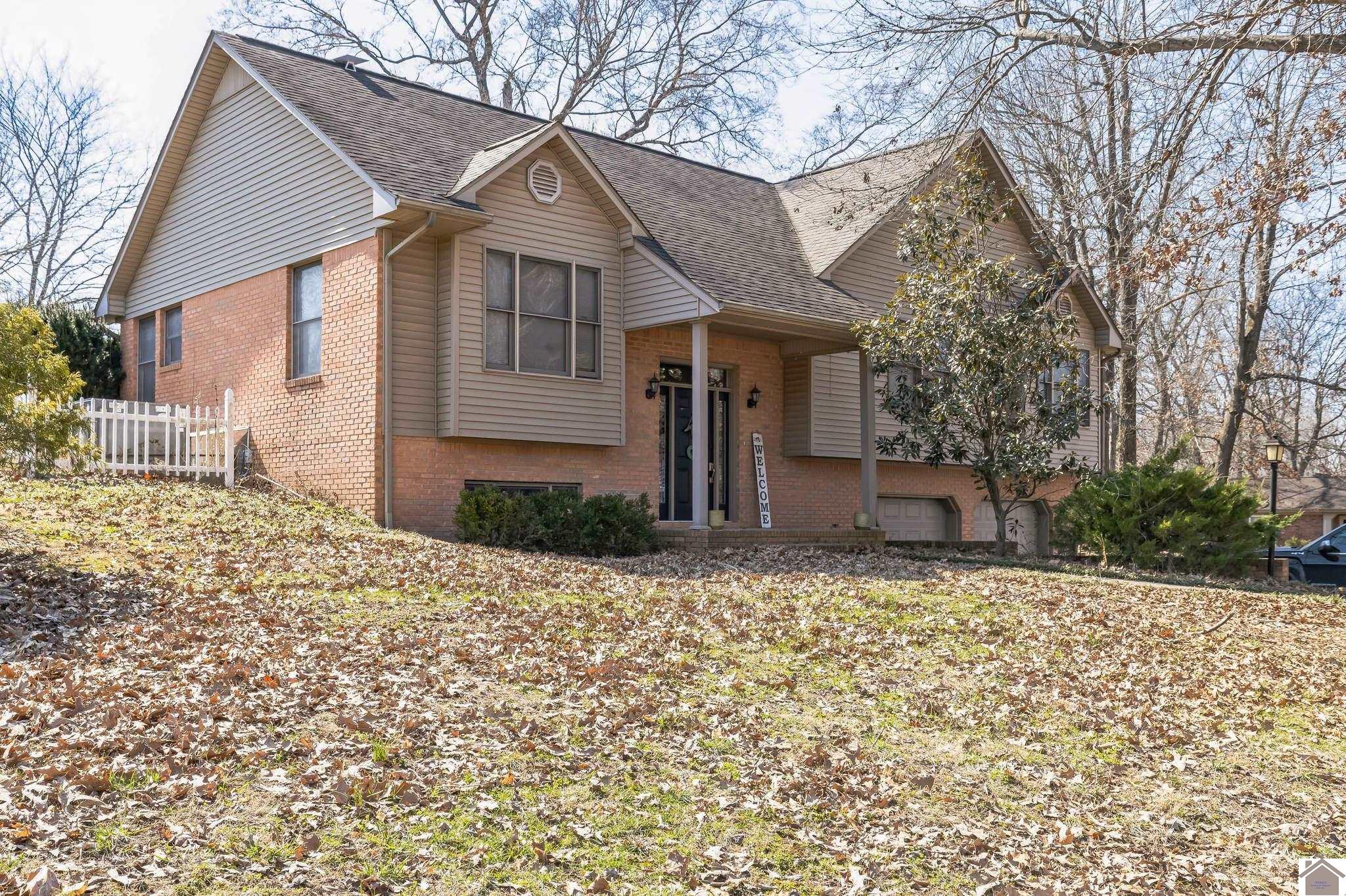 4360 Maywood Dr