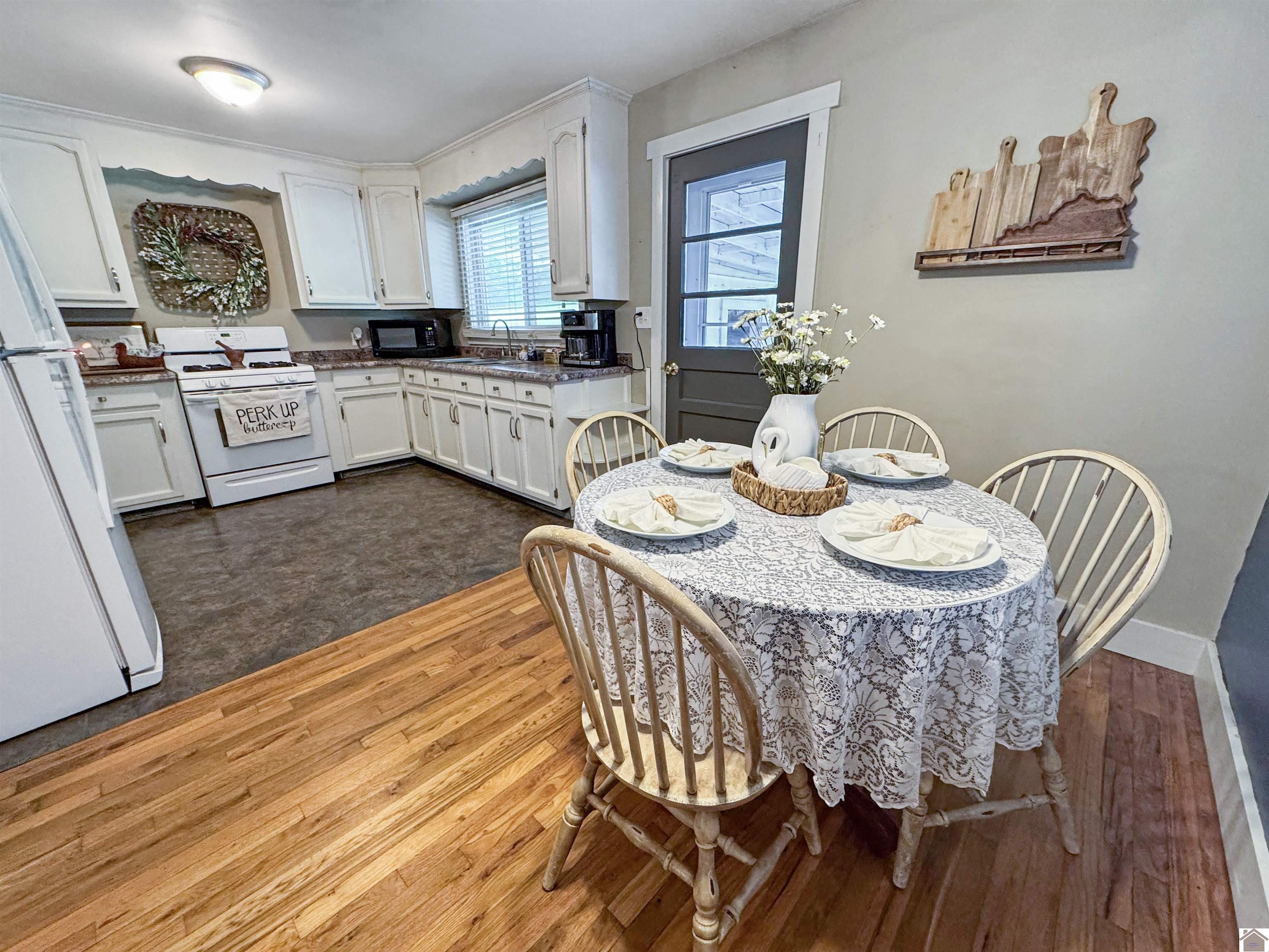 950 Farmersville Road
