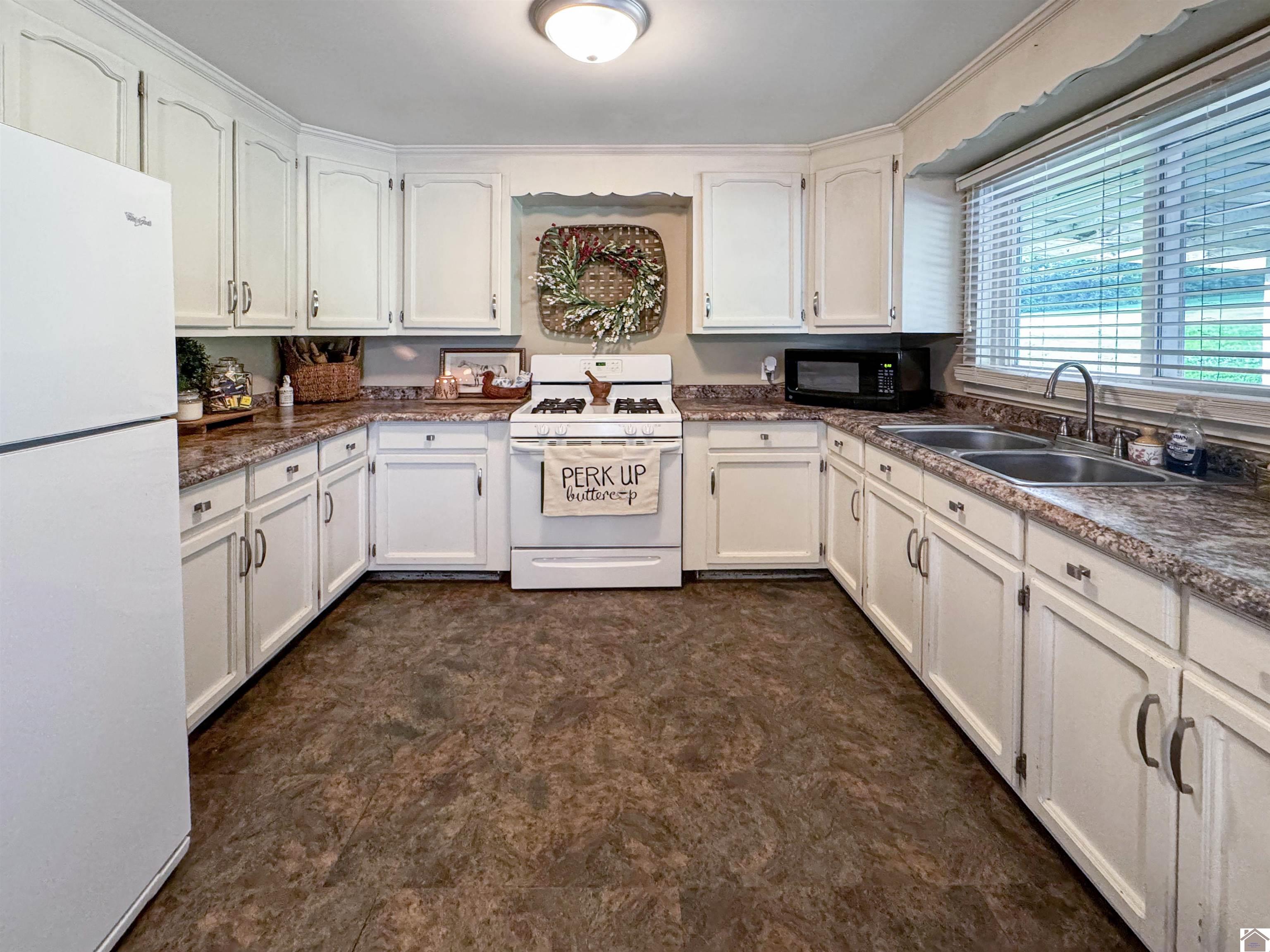 950 Farmersville Road