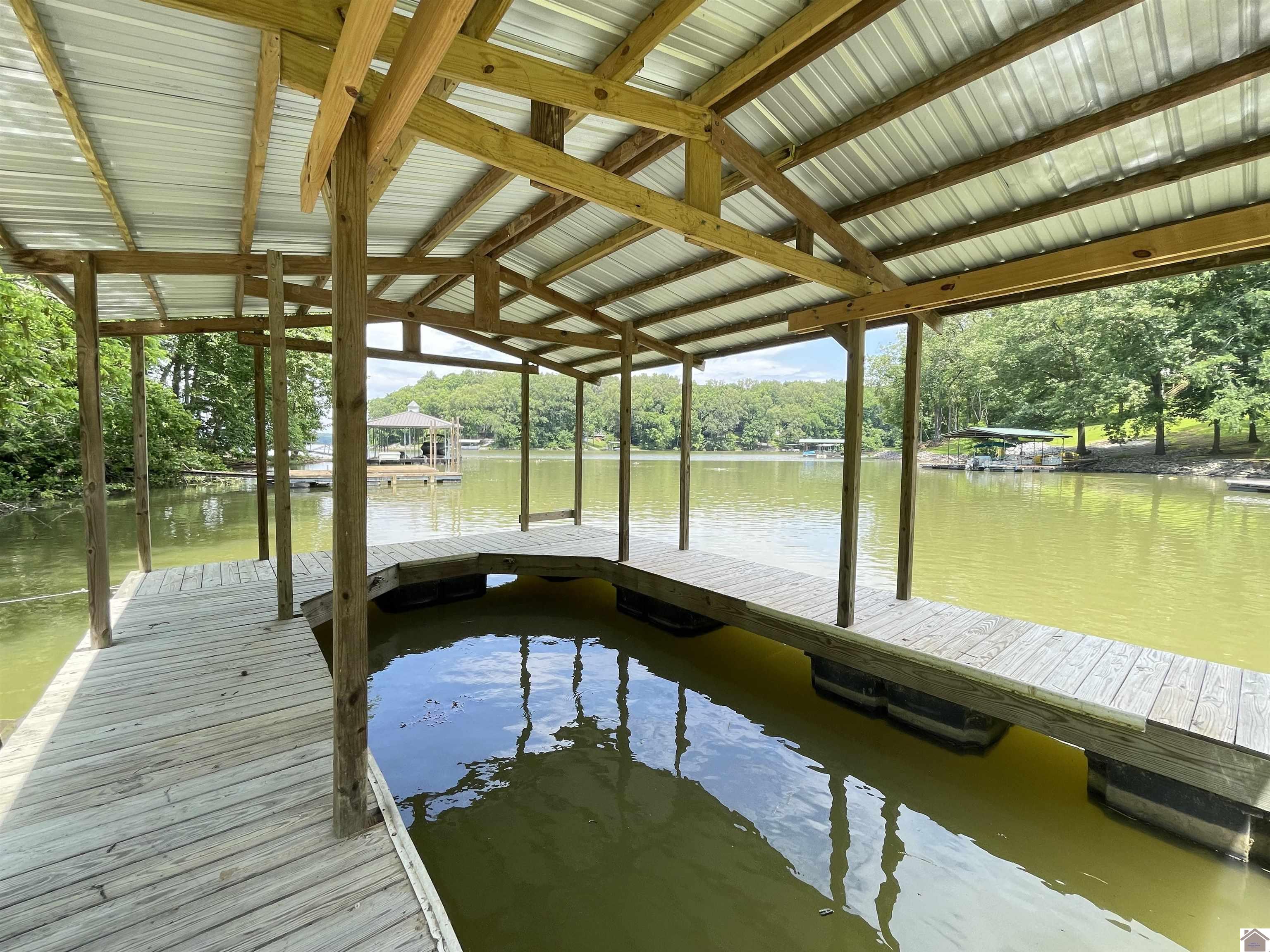 186 N Lakeshore Dr.