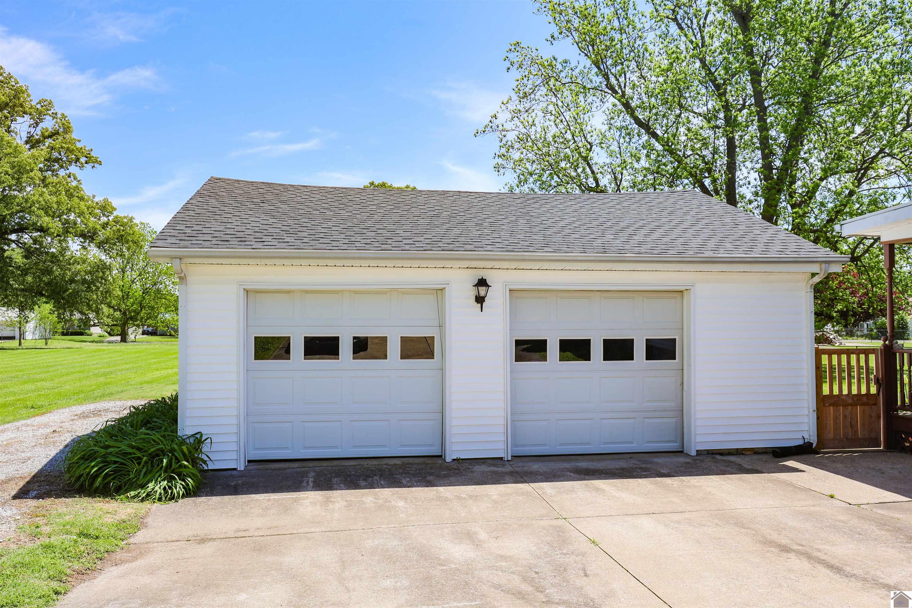 250 S 5th st