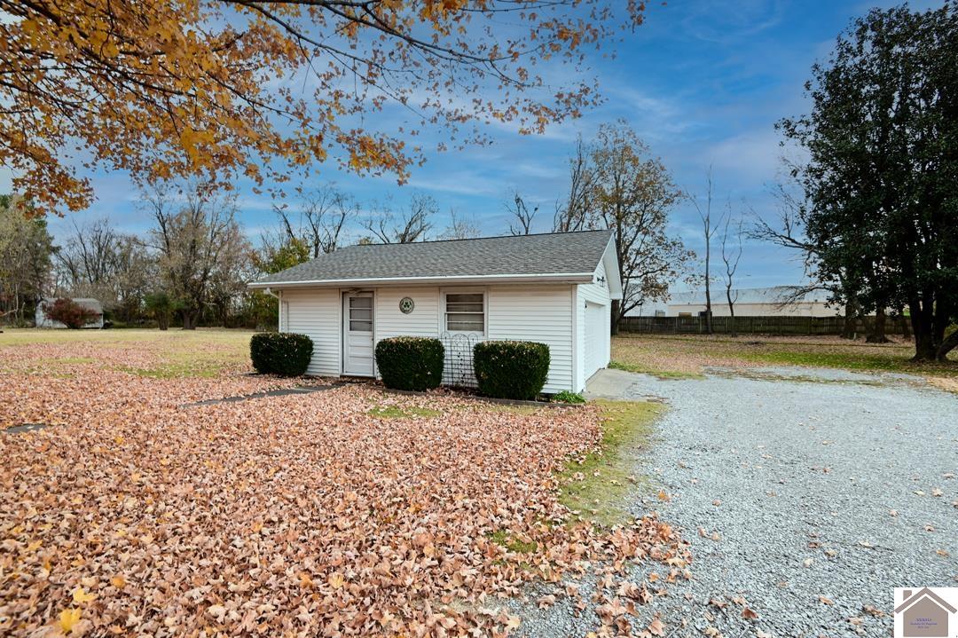 3300 Fairlane Avenue